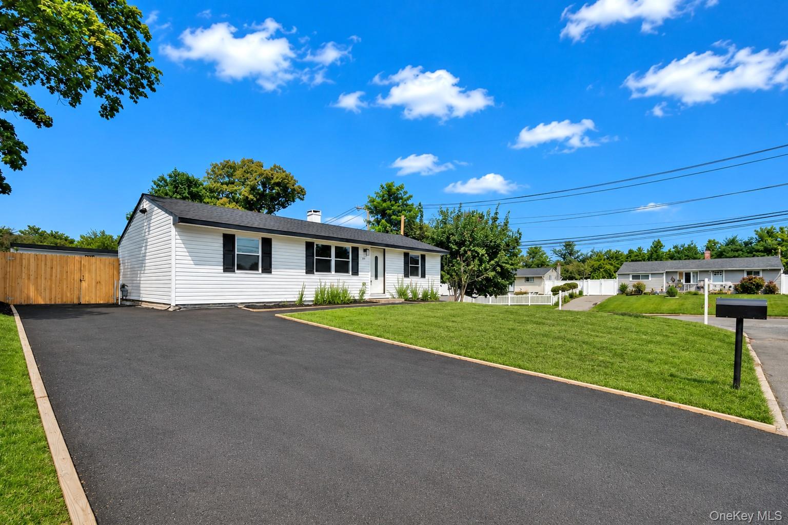 2nd image of 14 Marie Ln, Islip, NY 11722 | MLS# 1036809