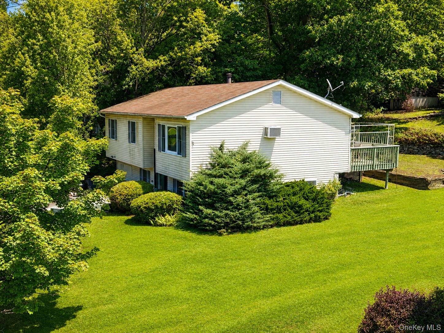 4th image of 10 Andre Dr, Woodbury, NY 10930 | MLS# 1036840