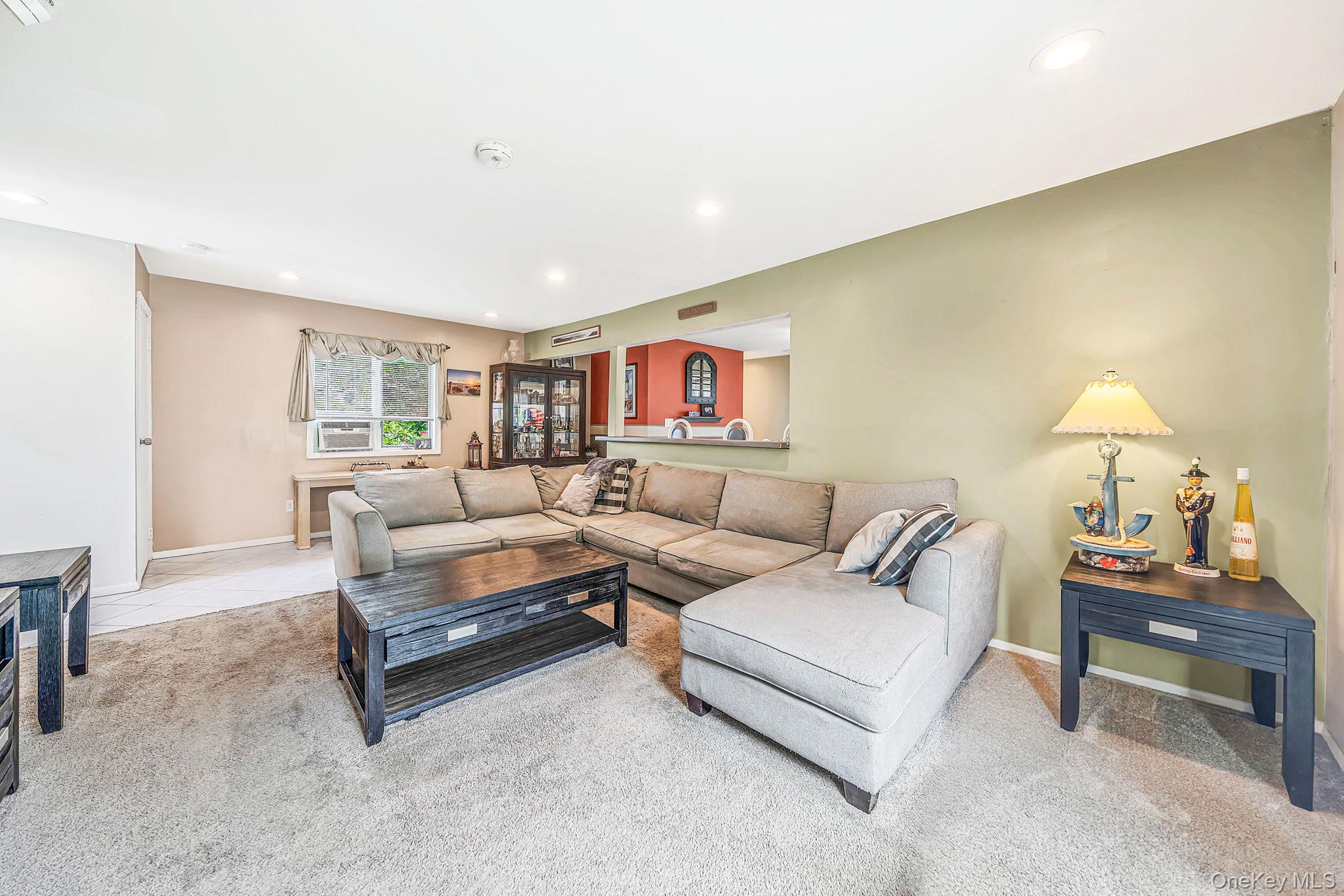 5th image of 35 E 6Th St, Brookhaven, NY 11772 | MLS# 1036873
