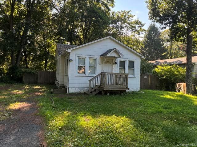 2nd image of 80 Magnolia Dr, Brookhaven, NY 11951 | MLS# 1036907