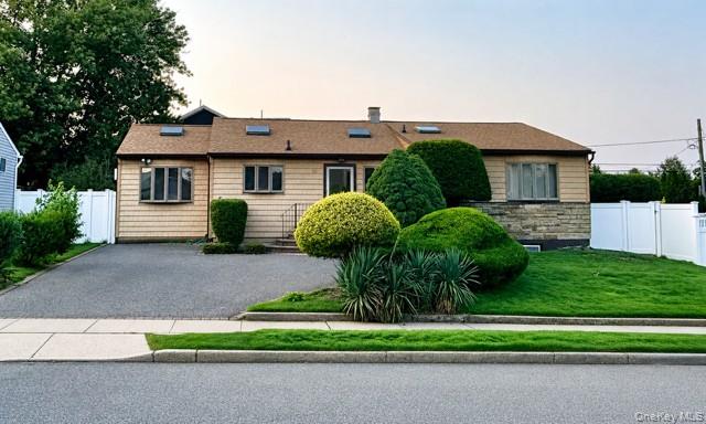 1st image of 10 Peter Ln, Oyster Bay, NY 11803 | MLS# 1036917