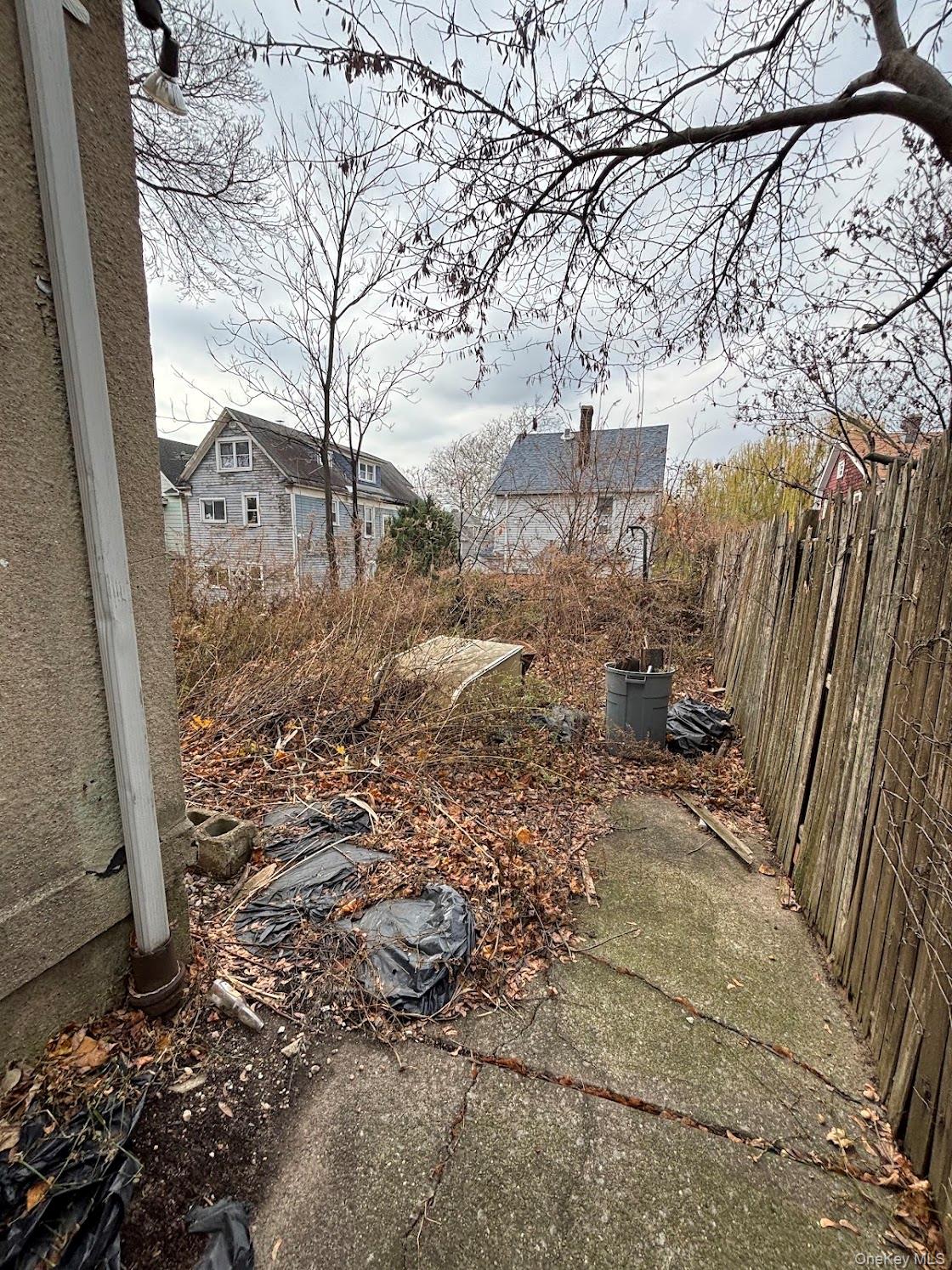 24th image of 256 Sharpe Ave, New York, NY 10302 | MLS# 1036929