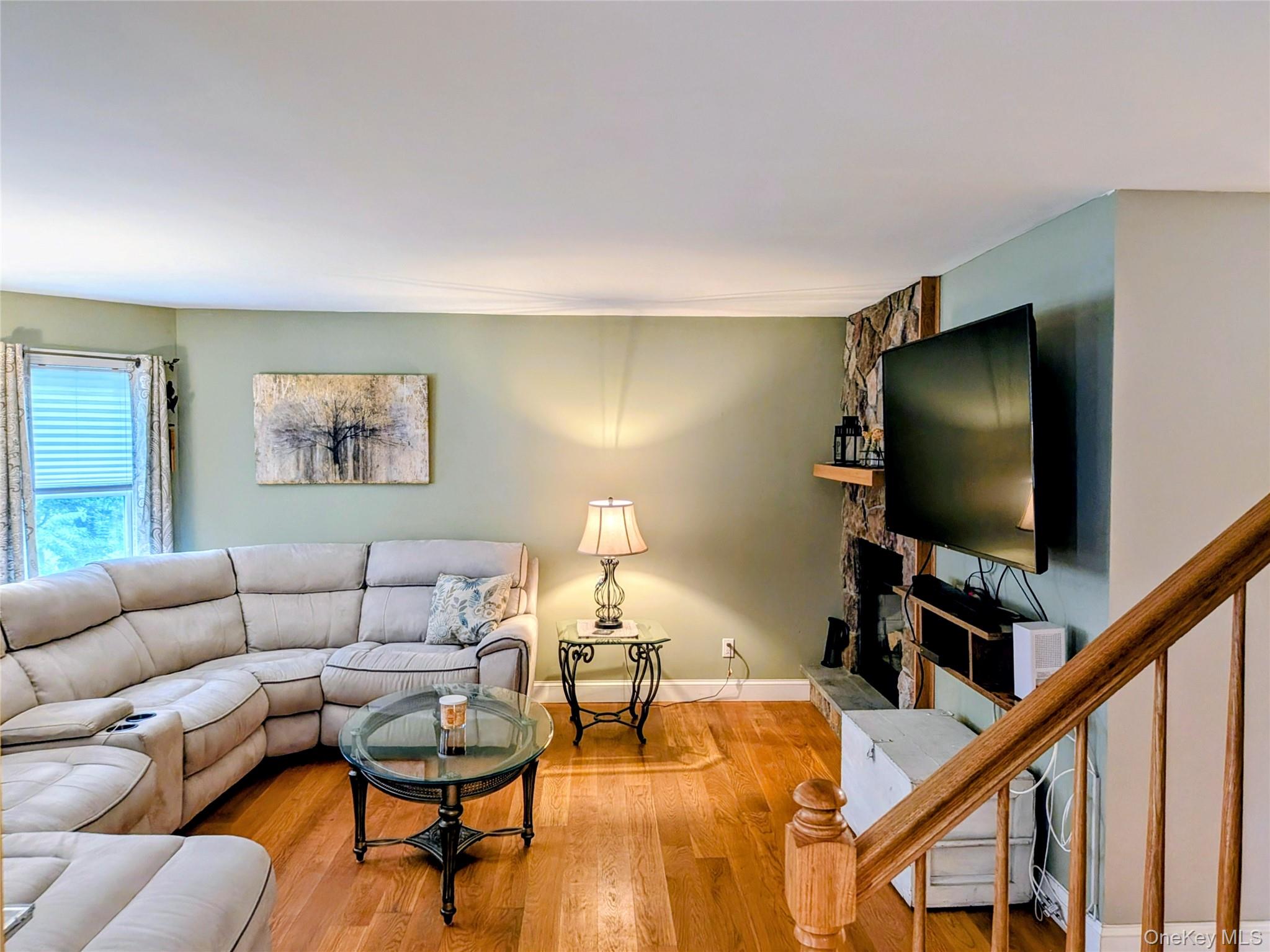 2nd image of 149 Grassy Pond Dr S, Smithtown, NY 11787 | MLS# 1036970