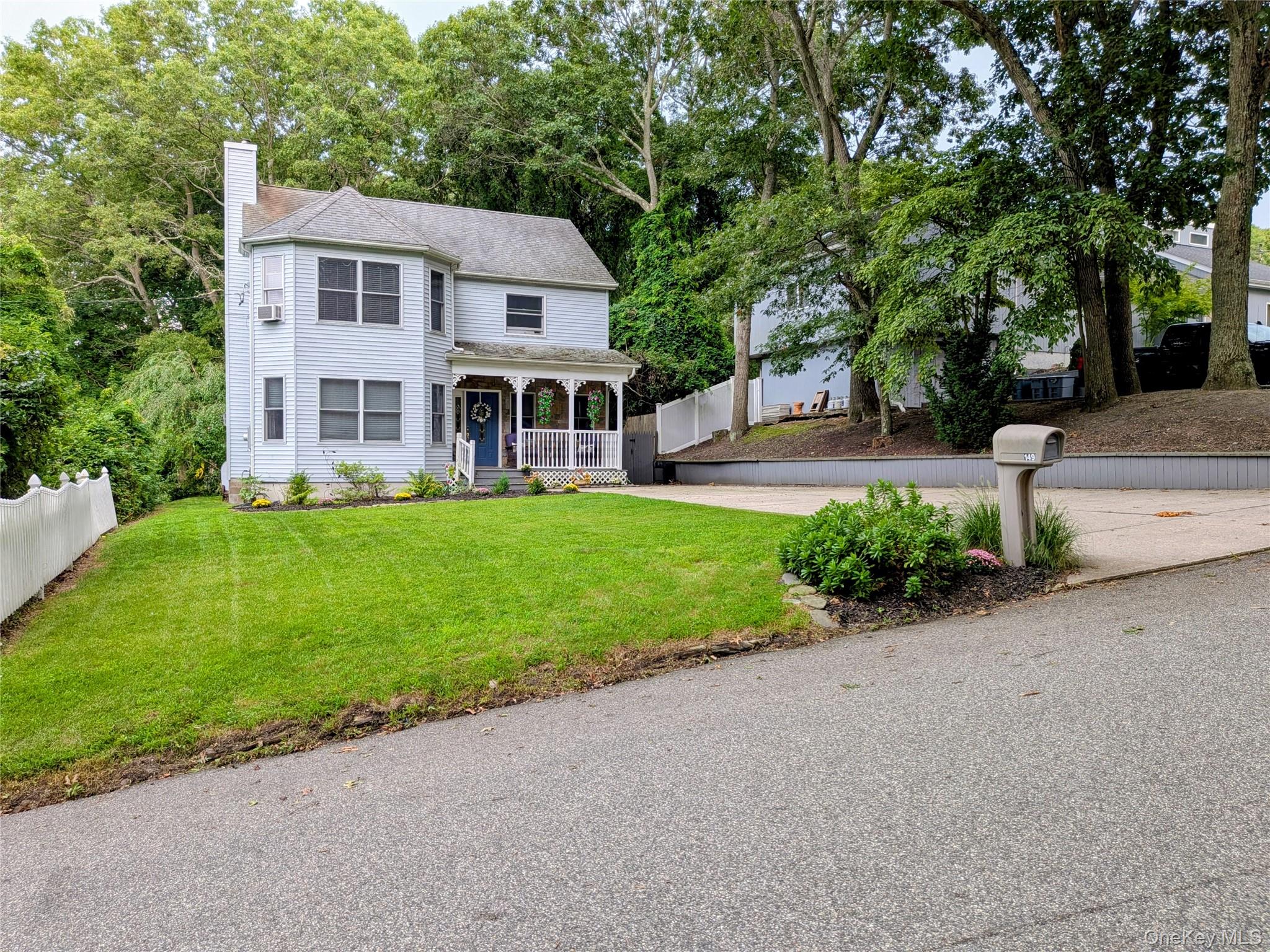 1st image of 149 Grassy Pond Dr S, Smithtown, NY 11787 | MLS# 1036970