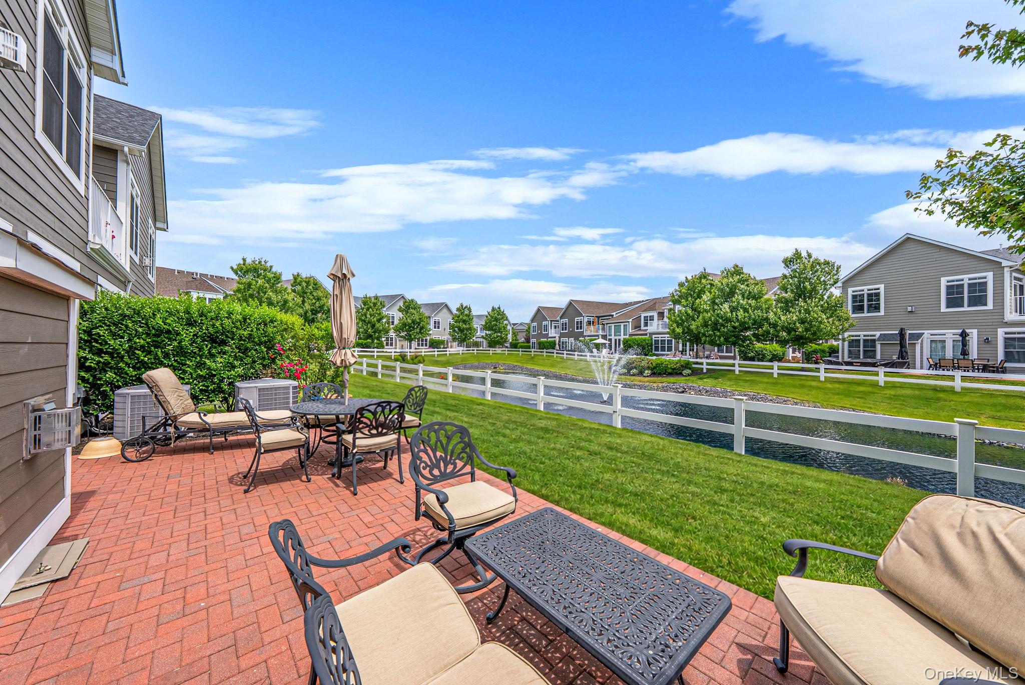 3rd image of 52102 Beech Tree Ln, Oyster Bay, NY 11803 | MLS# 1037006
