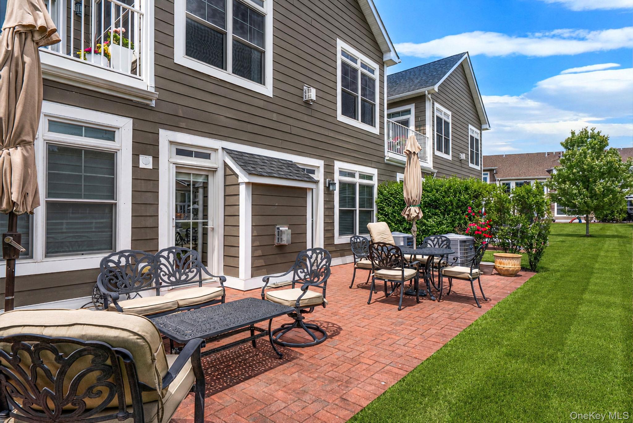 2nd image of 52102 Beech Tree Ln, Oyster Bay, NY 11803 | MLS# 1037006