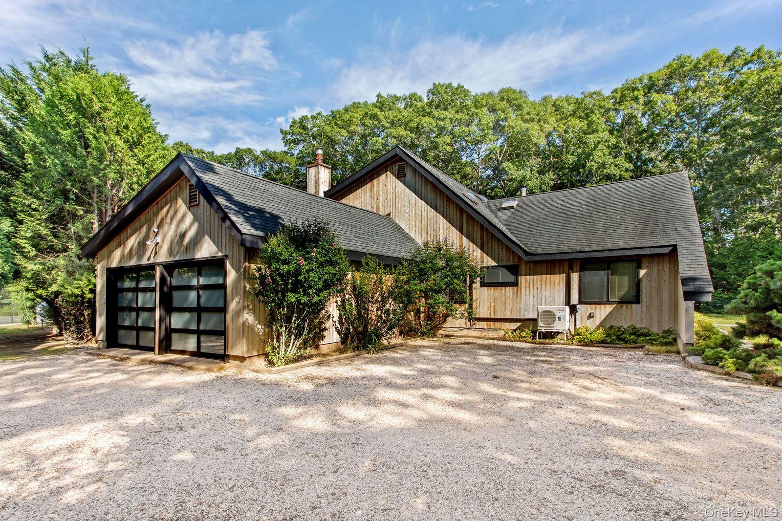 2nd image of 6 Strathmore Ct, Southampton, NY 11960 | MLS# 1037031