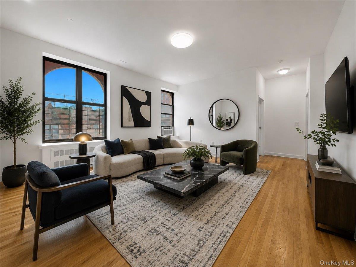 4th image of 51 W 106Th St, New York, NY 10025
