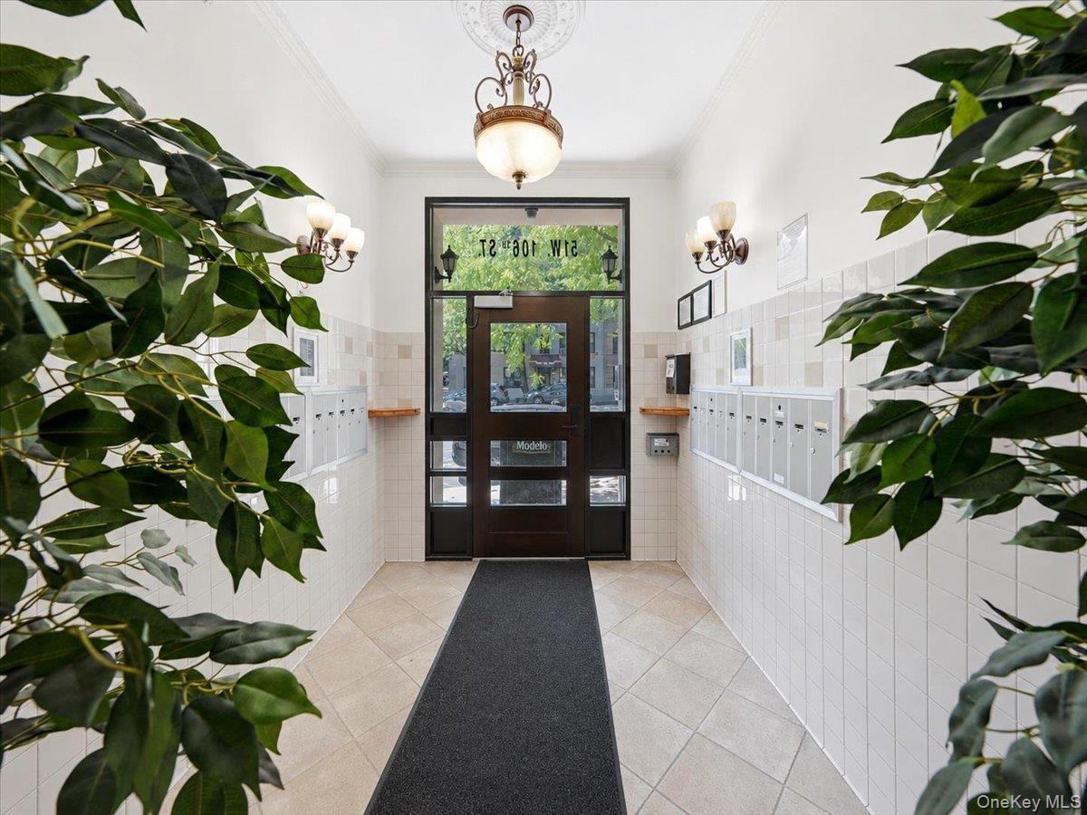 3rd image of 51 W 106Th St, New York, NY 10025