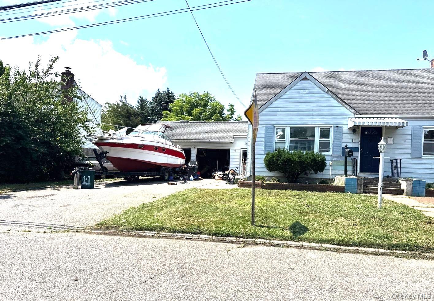 2nd image of 11 Stevens Pl, Huntington, NY 11746 | MLS# 1037057