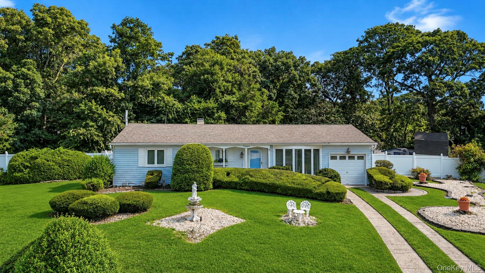 5th image of 12 Heather Ct, Brookhaven, NY 11720 | MLS# 1037073