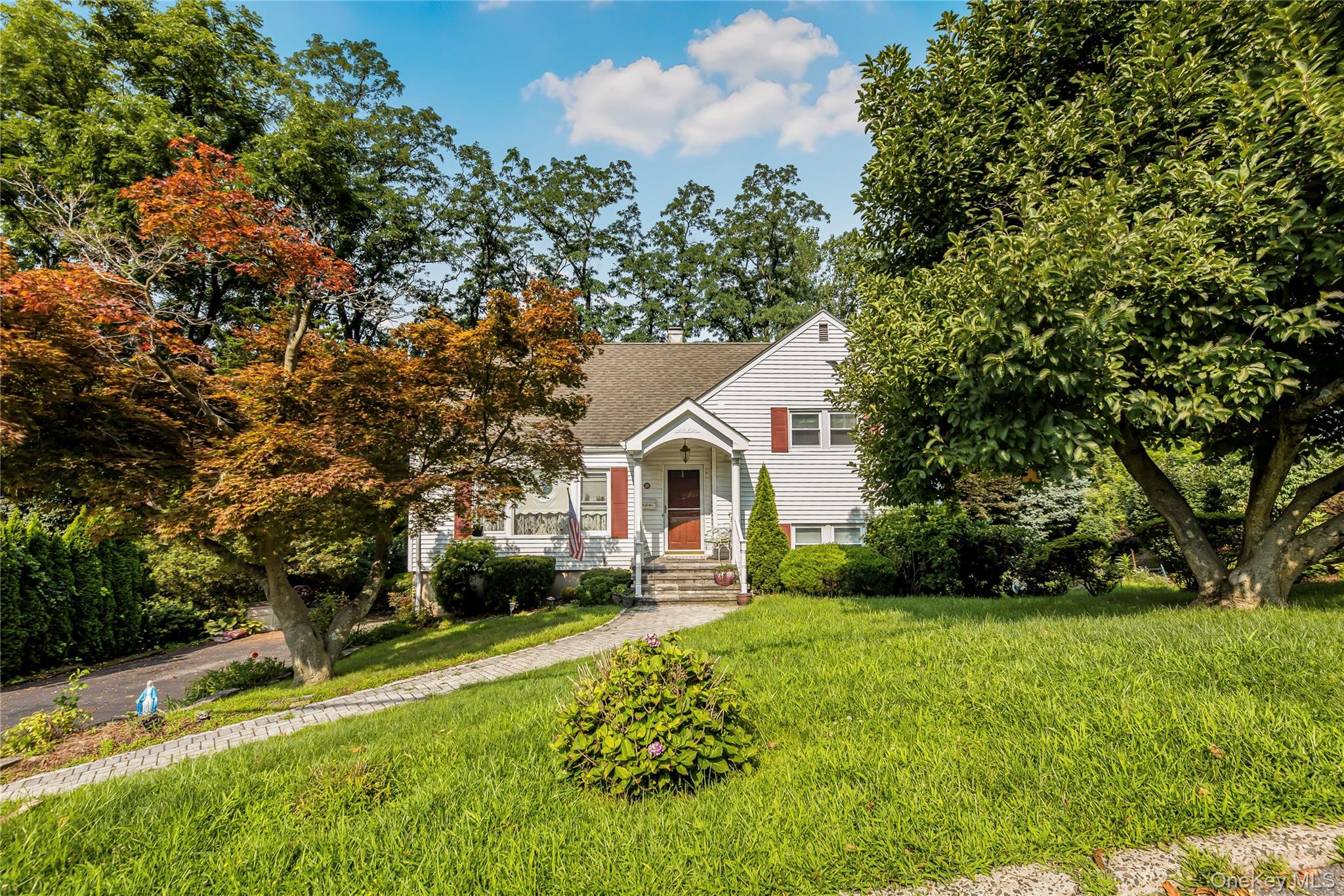 3rd image of 33 Dexter Rd, Yonkers, NY 10710 | MLS# 1037079