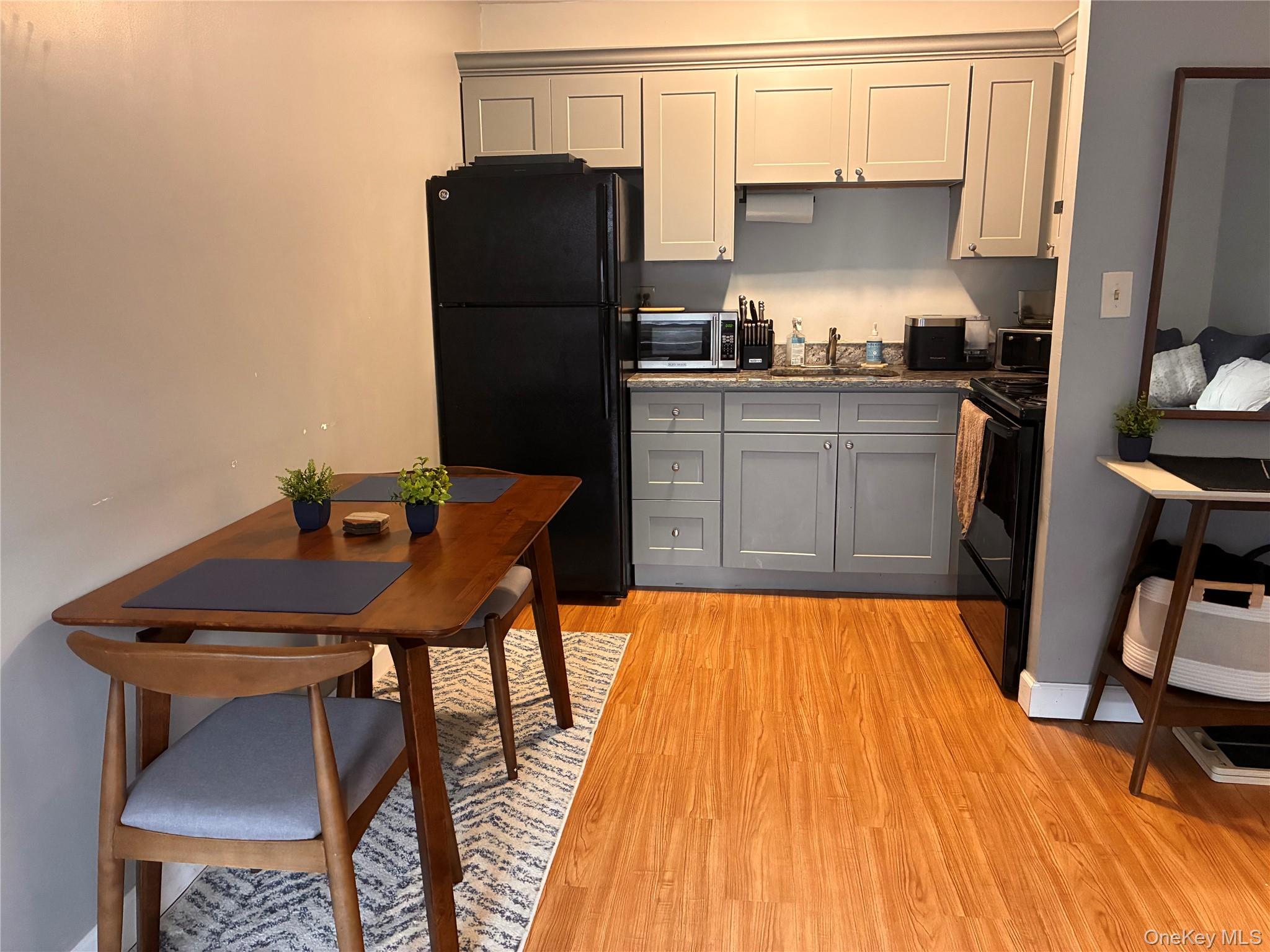 4th image of 270 Lowndes Ave, Huntington, NY 11746