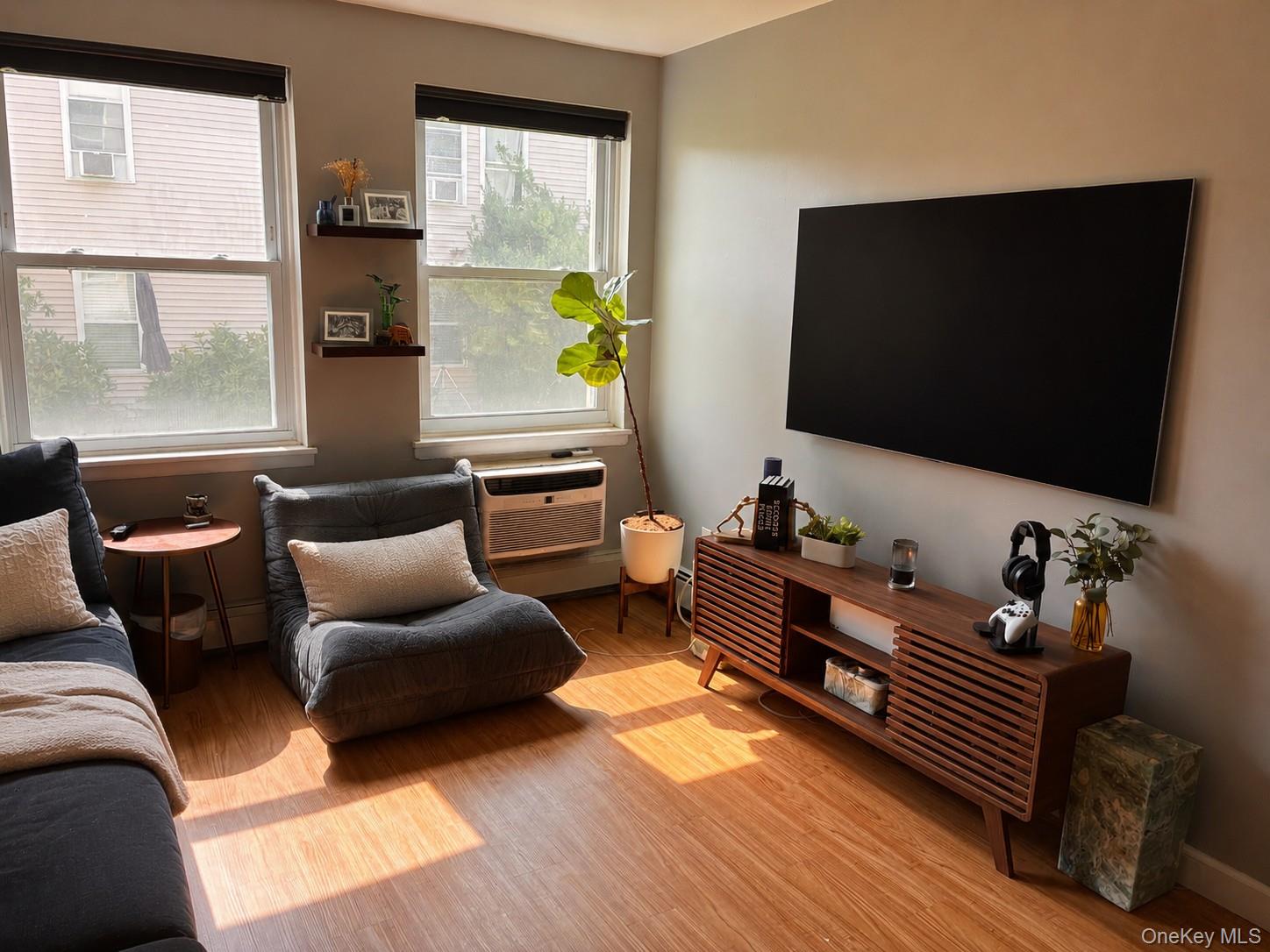 2nd image of 270 Lowndes Ave #121G, Huntington, NY 11746 | MLS# 1037119