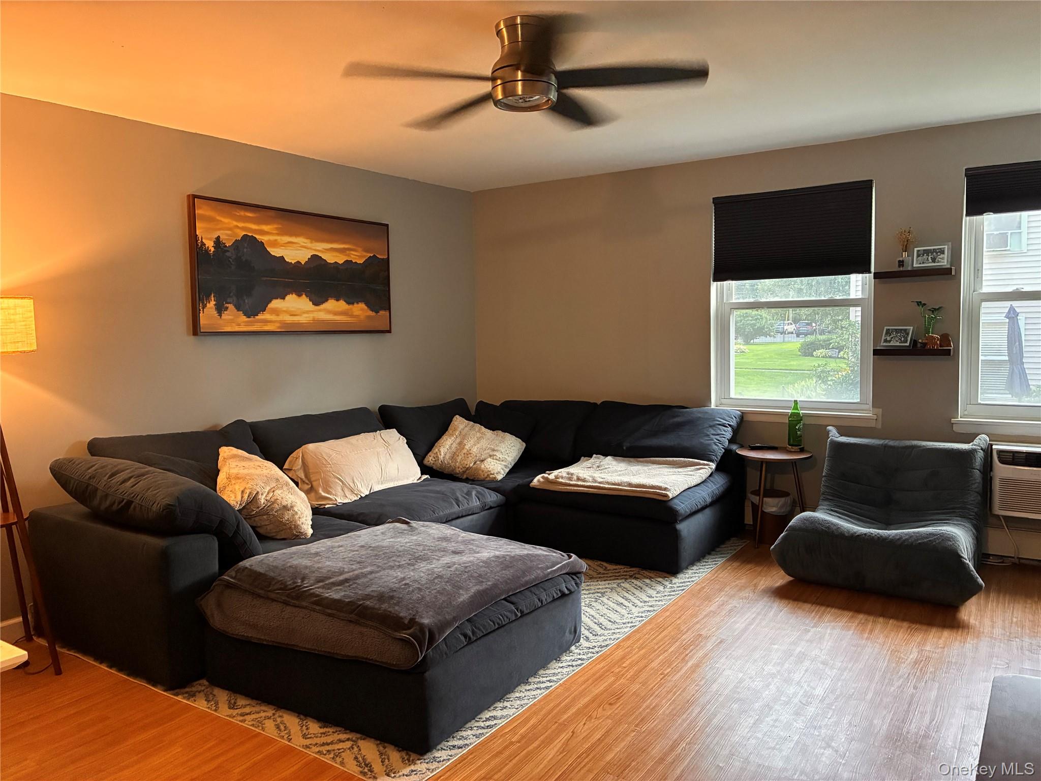3rd image of 270 Lowndes Ave, Huntington, NY 11746