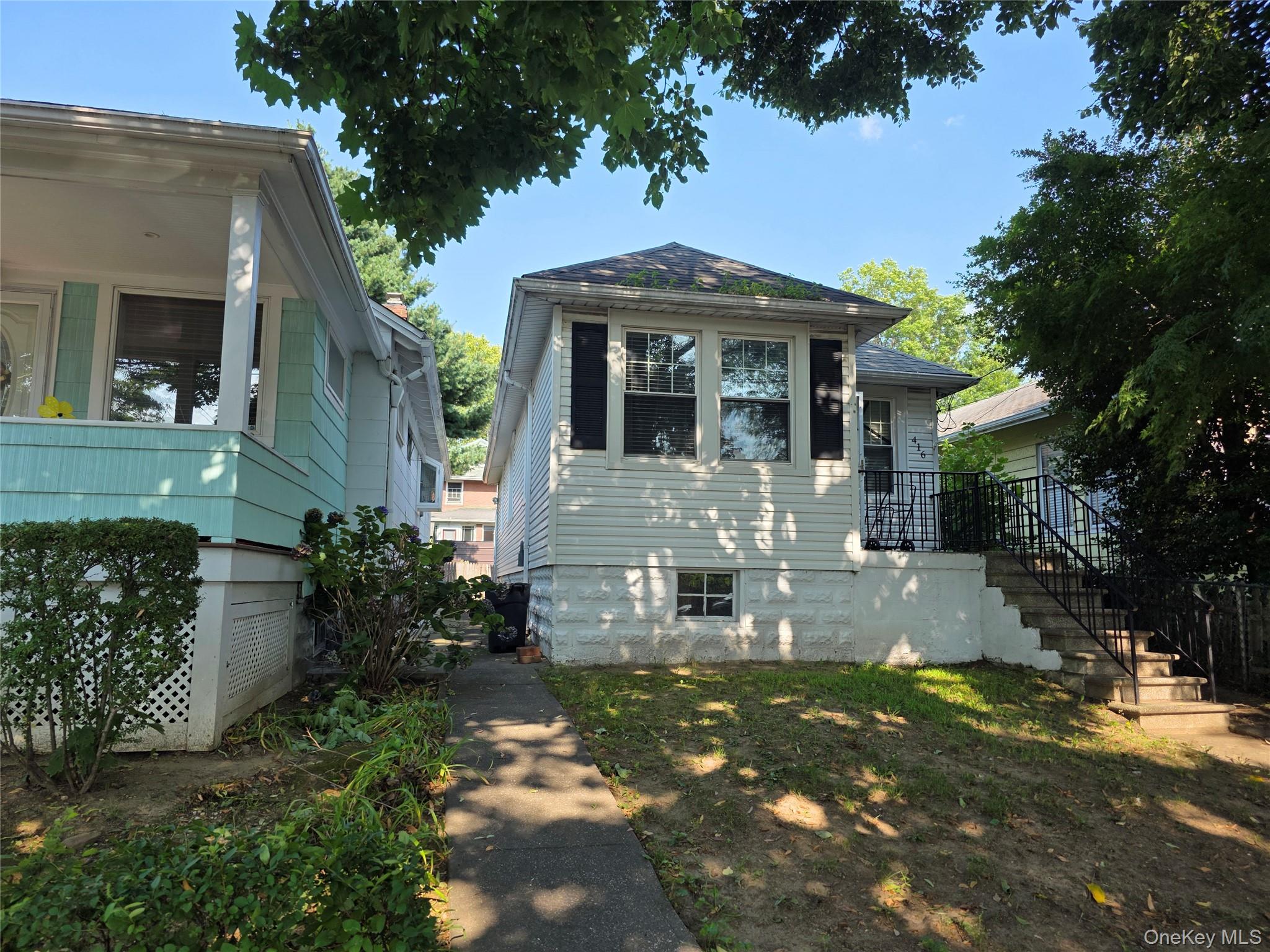 3rd image of 416 Minnieford Ave, New York, NY 10464 | MLS# 1037128