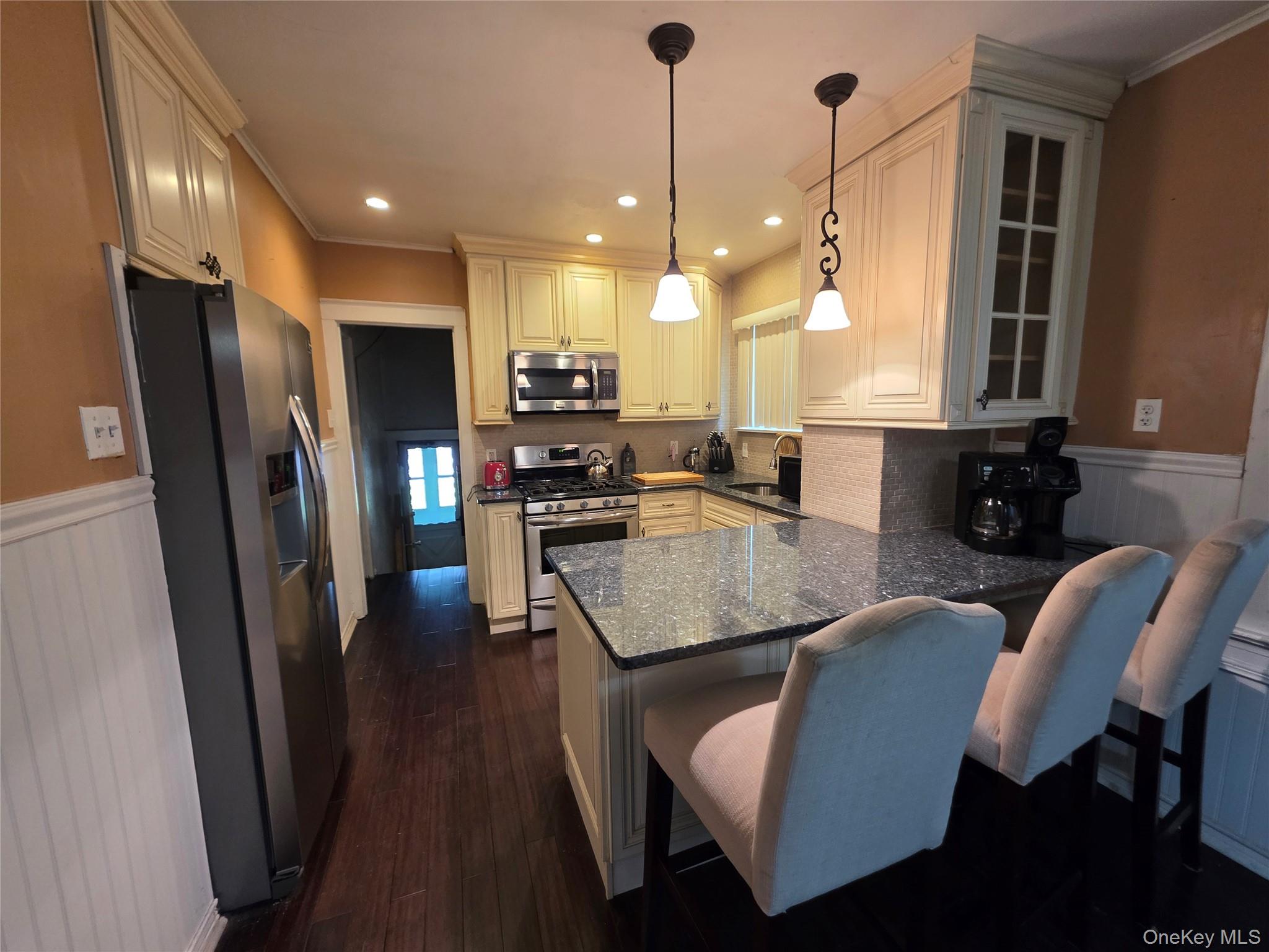5th image of 416 Minnieford Ave, New York, NY 10464 | MLS# 1037128
