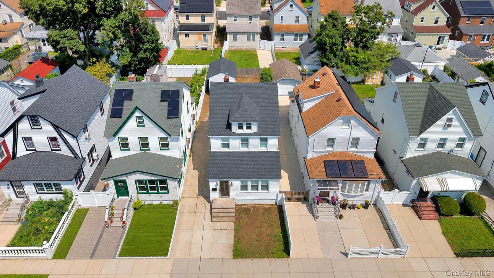 2nd image of 11425 210th St, New York, NY 11411 | MLS# 1037159