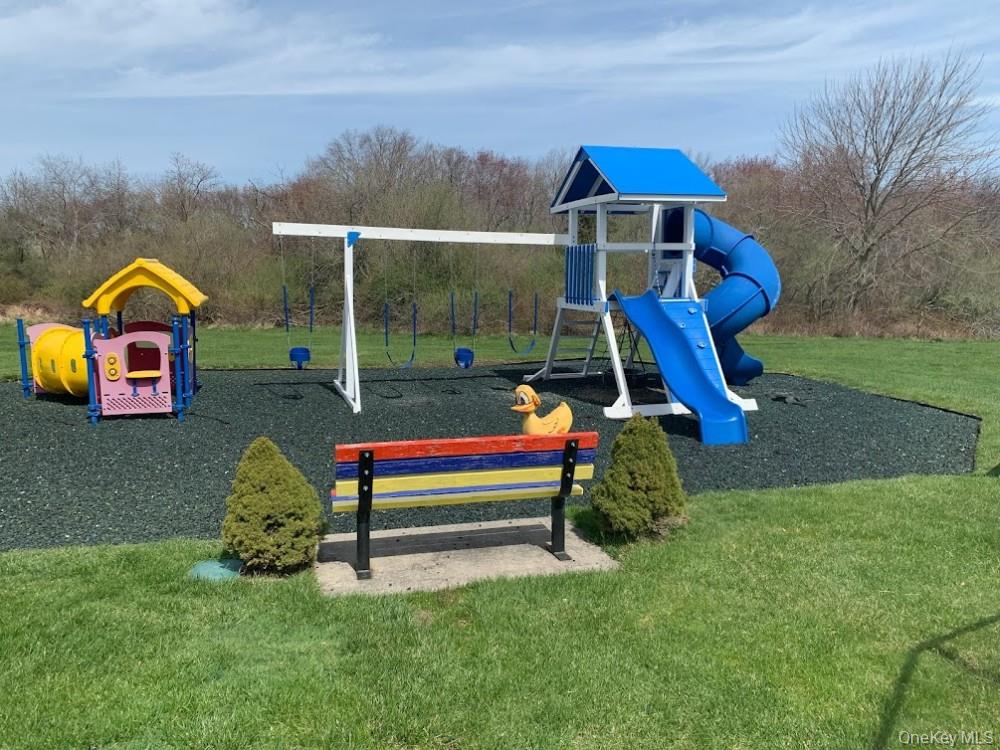 40th image of 63 Madison Cir, Brookhaven, NY 11953 | MLS# 1037203