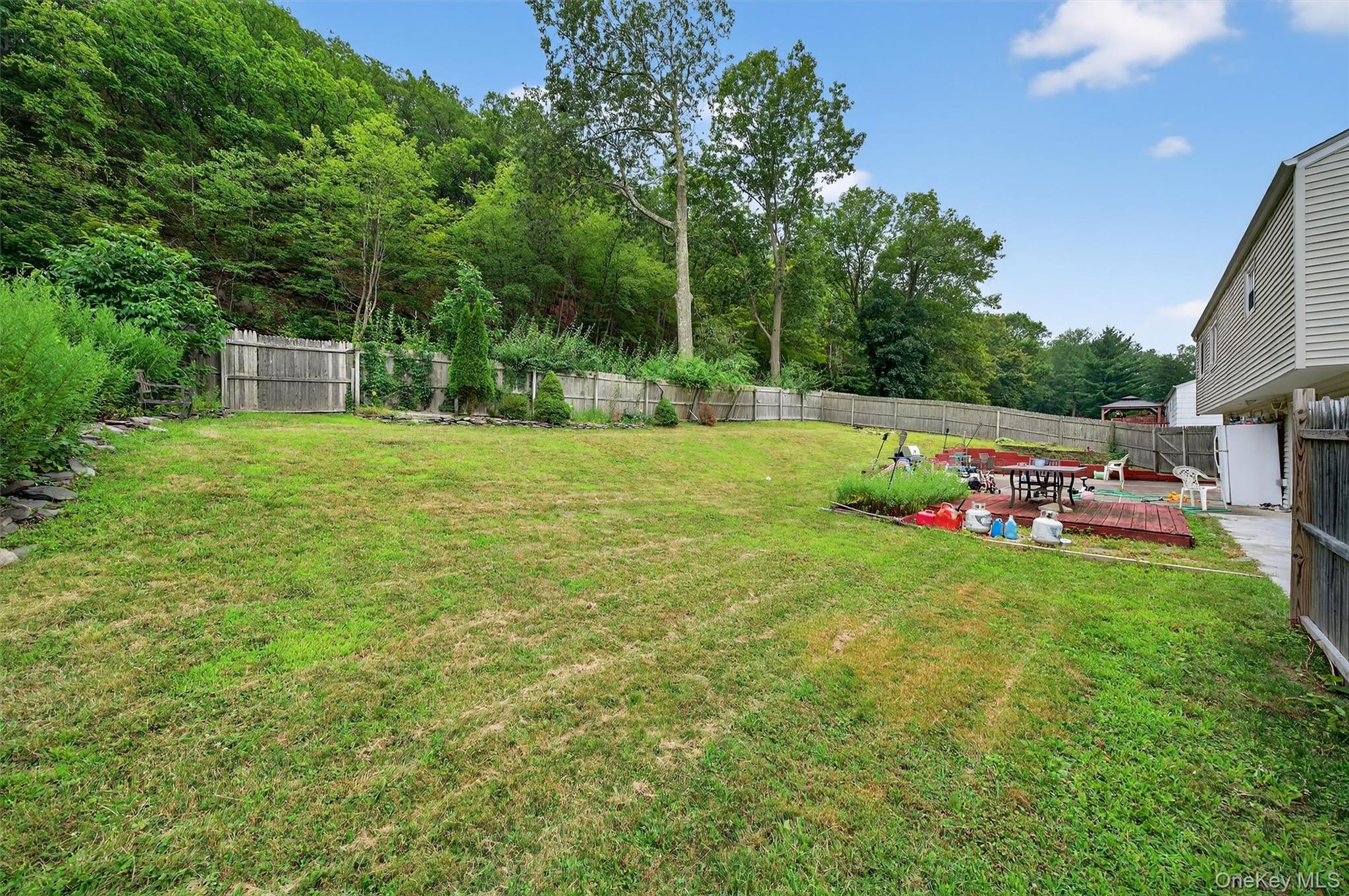 23rd image of 100 Birchwood Dr, Woodbury, NY 10930 | MLS# 1037218