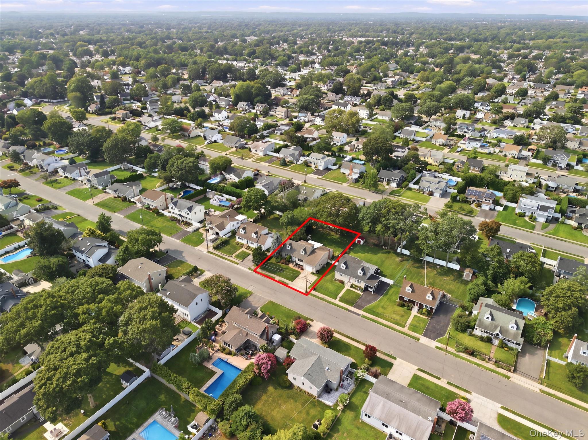 47th image of 391 Oakwood Ave, Islip, NY 11795 | MLS# 1037247
