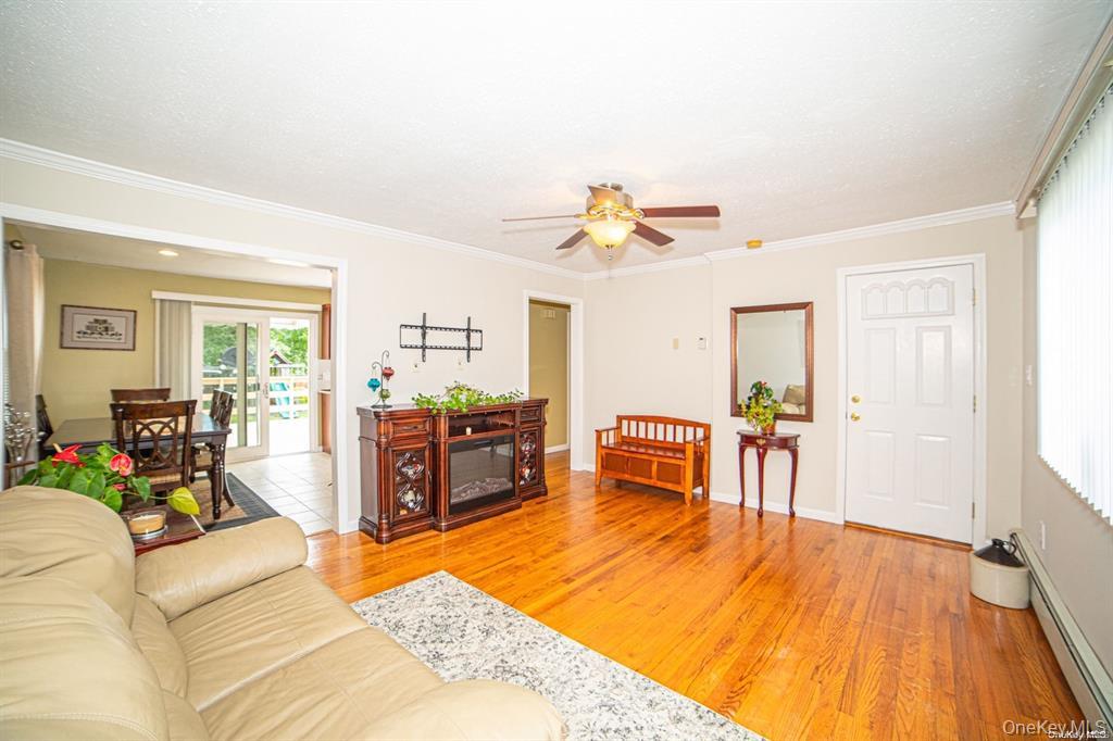 3rd image of 184 S Strong Ave, Babylon, NY 11757 | MLS# 1037248