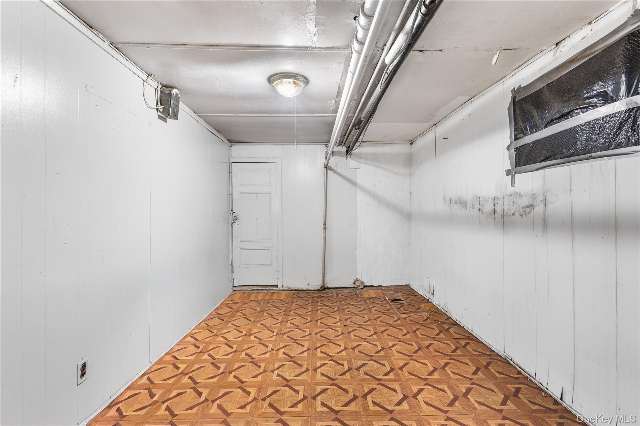 32nd image of 90 58 180th St, New York, NY 11432 | MLS# 1037250