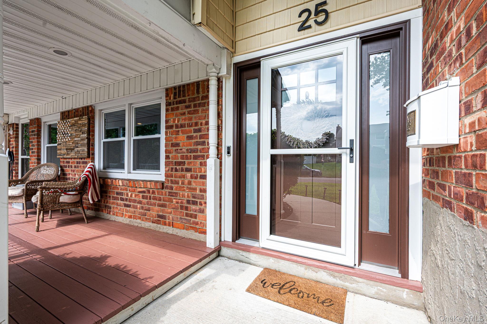 5th image of 25 Dudley Ln, Smithtown, NY 11754 | MLS# 1037257