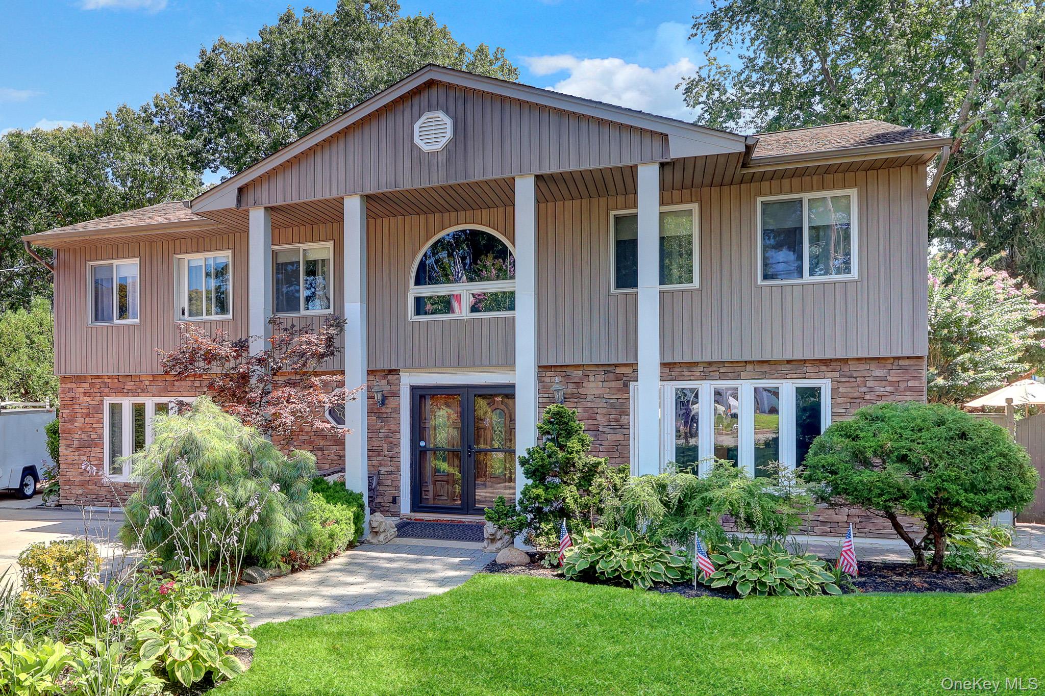 1st image of 15 Denise Ln, Islip, NY 11788 | MLS# 1037267