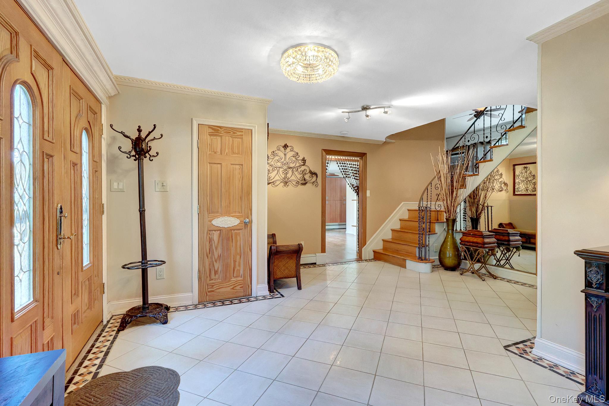 5th image of 15 Denise Ln, Islip, NY 11788 | MLS# 1037267