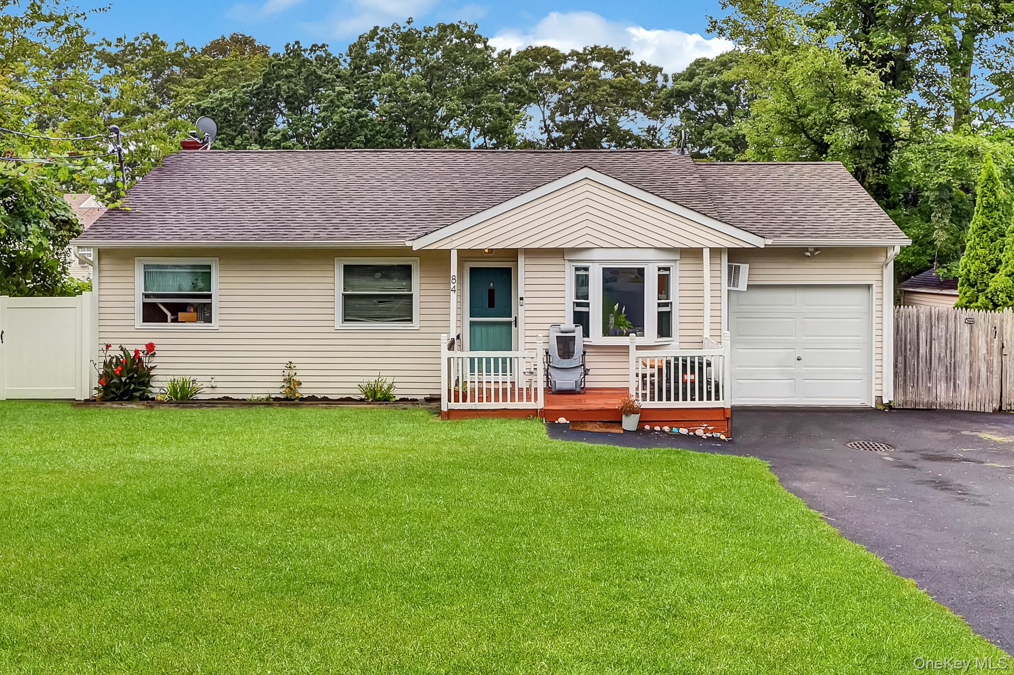 3rd image of 84 Palm Rd, Brookhaven, NY 11778 | MLS# 1037309