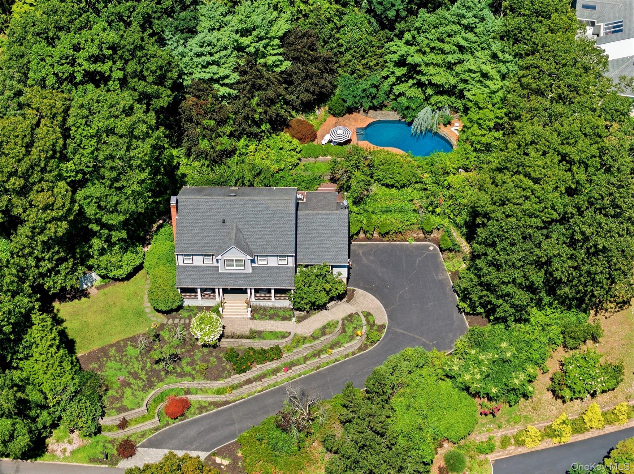 3rd image of 4 Jefferson Landing Cir, Brookhaven, NY 11777 | MLS# 1037311