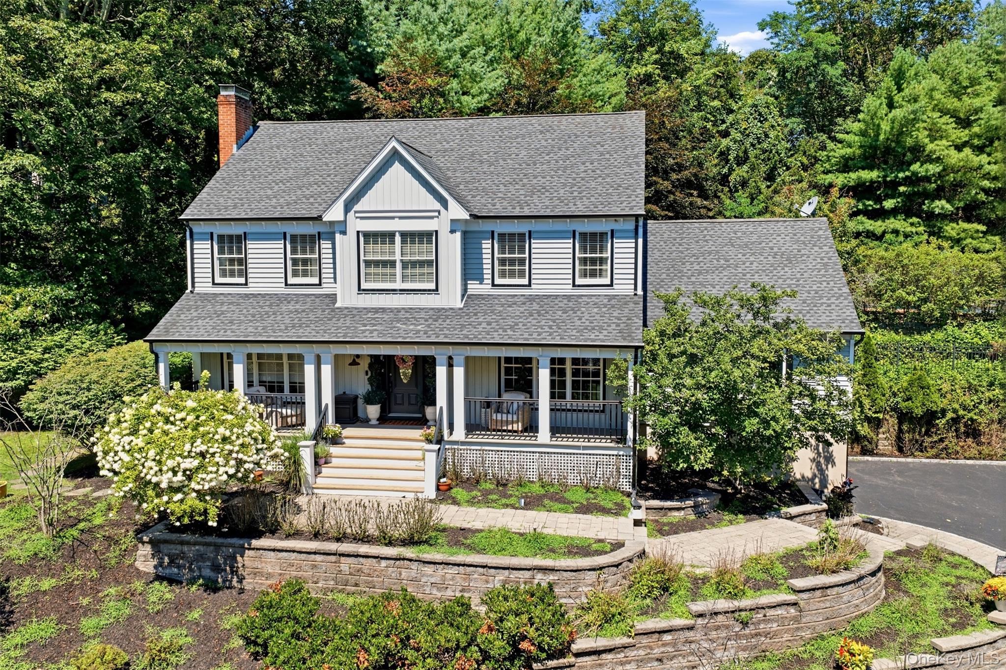 2nd image of 4 Jefferson Landing Cir, Brookhaven, NY 11777 | MLS# 1037311
