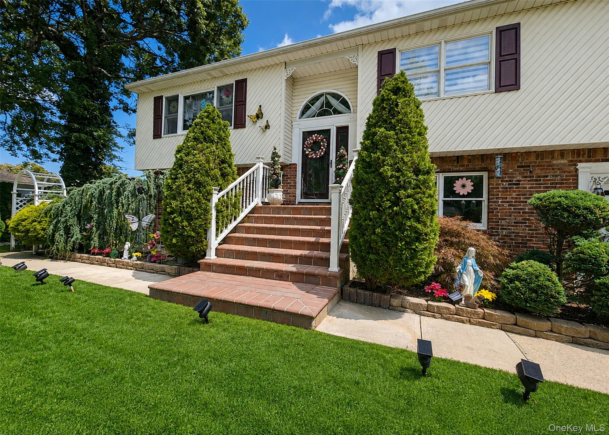 1st image of 5 Avenue B, Brookhaven, NY 11741 | MLS# 1037343