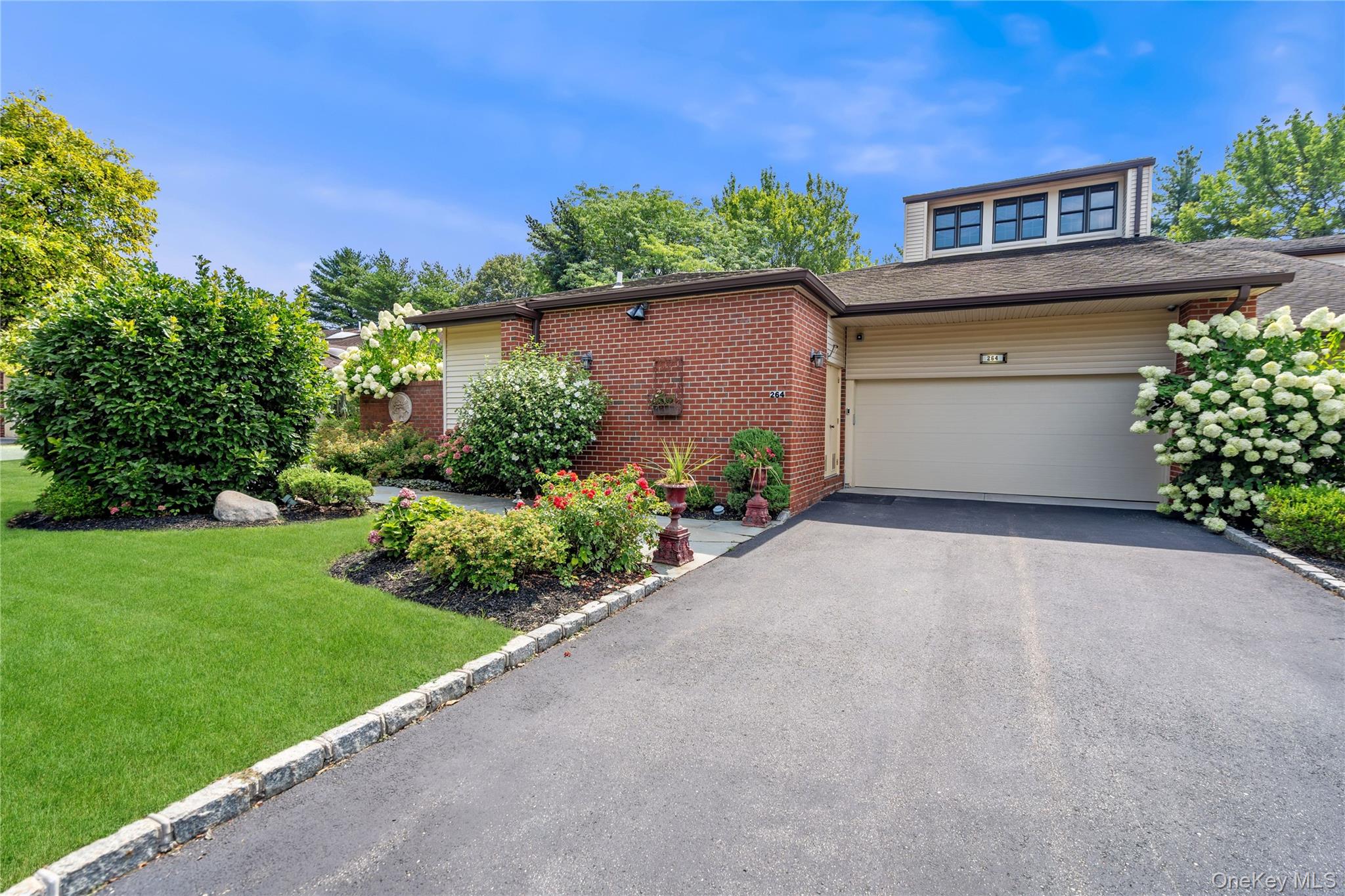 2nd image of 264 Sparrow Dr, North Hempstead, NY 11030 | MLS# 1037347
