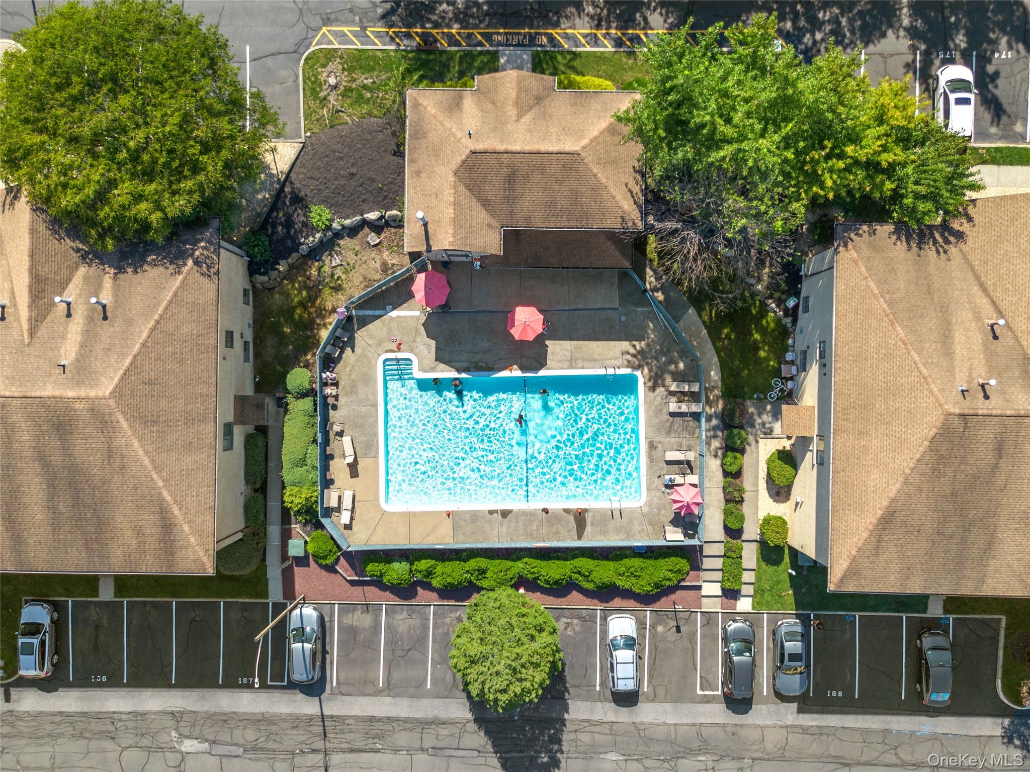 3rd image of 13 Omni Parc Dr, Clarkstown, NY 10954 | MLS# 1037376