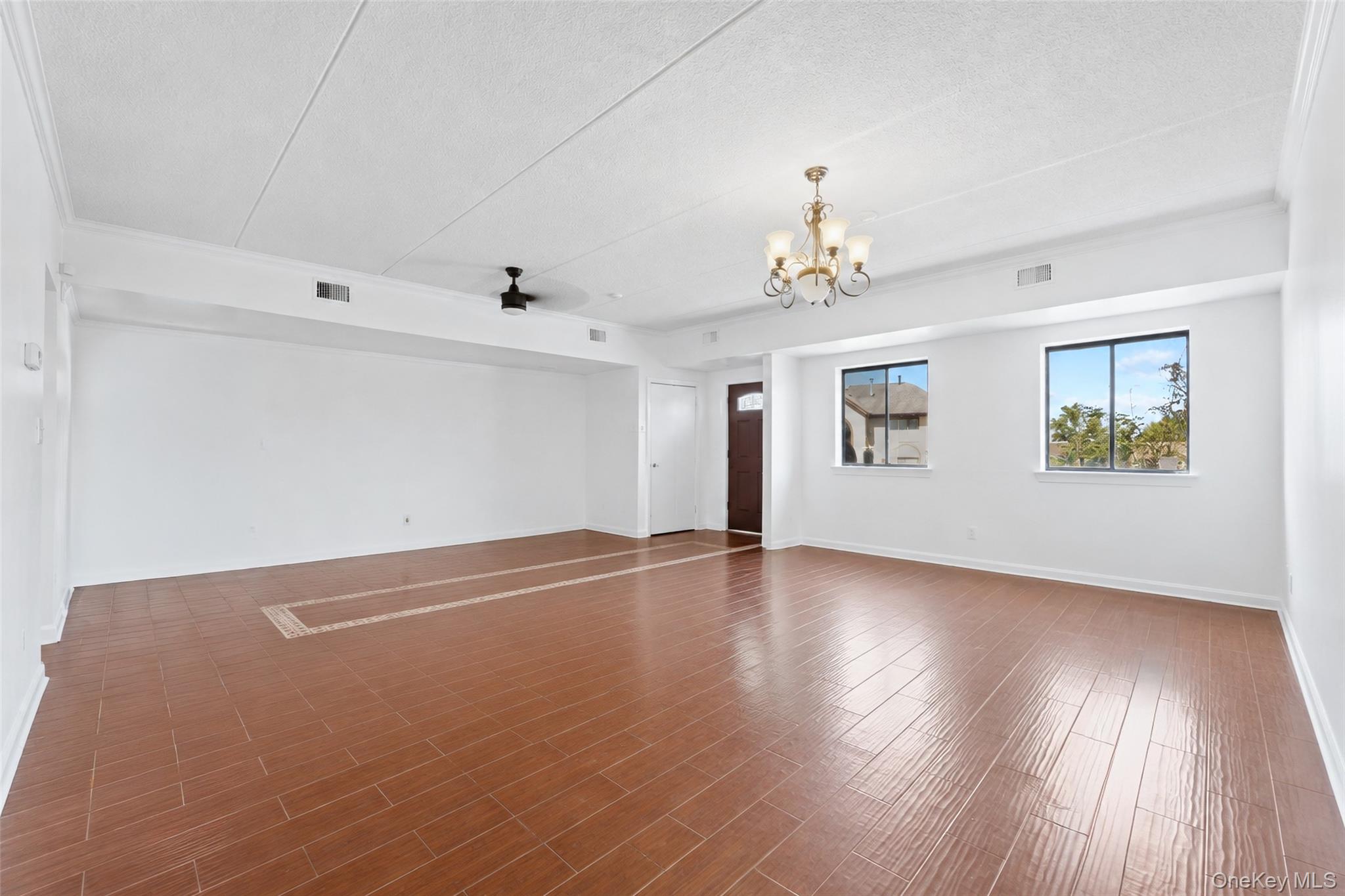 5th image of 13 Omni Parc Dr, Clarkstown, NY 10954 | MLS# 1037376