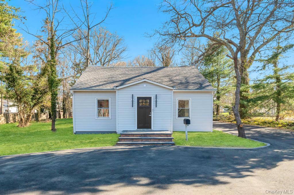 4th image of 624 Townline Rd, Smithtown, NY 11788 | MLS# 1037399
