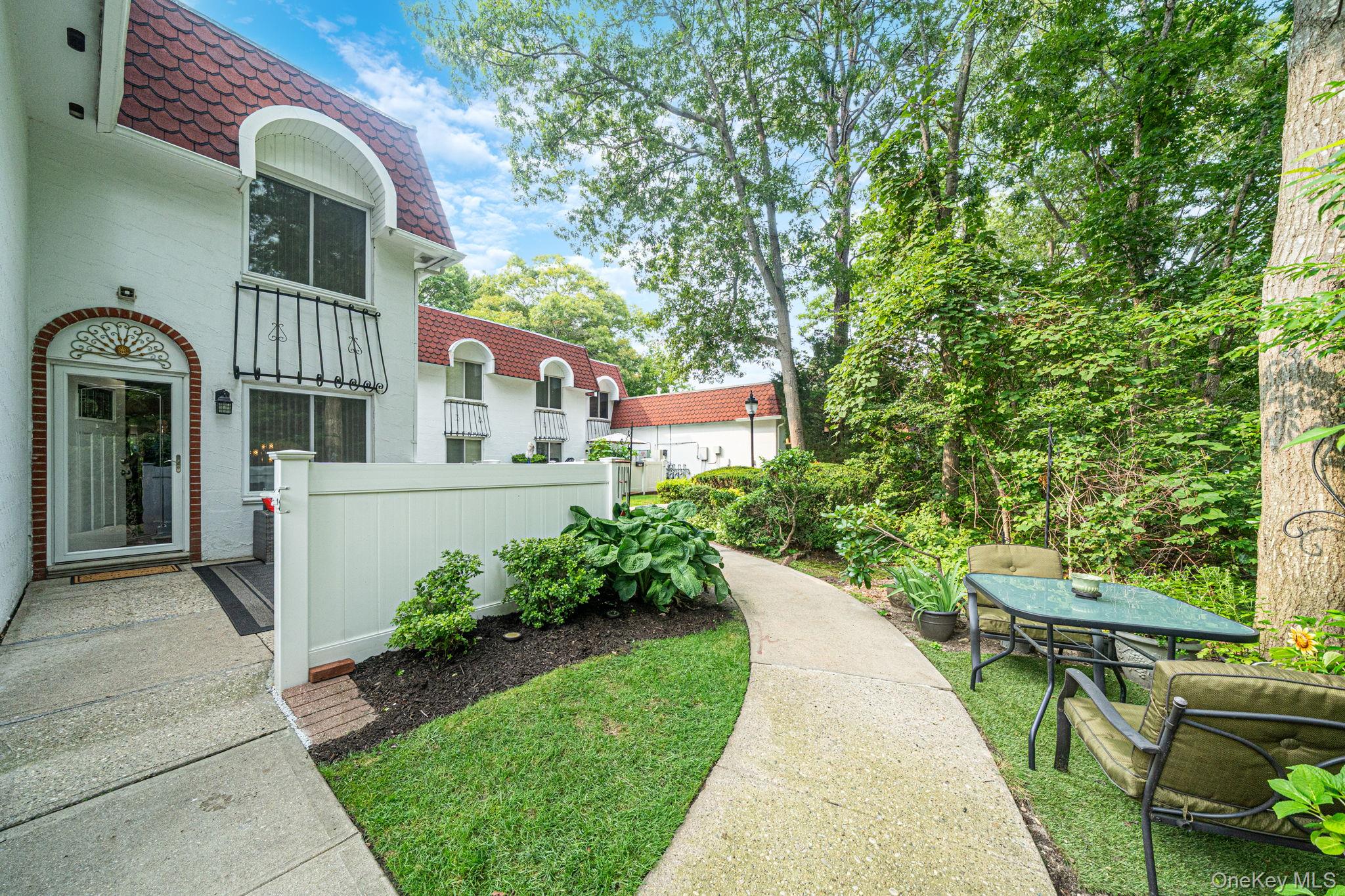 3rd image of 401 Birchwood Rd, Brookhaven, NY 11763 | MLS# 1037406
