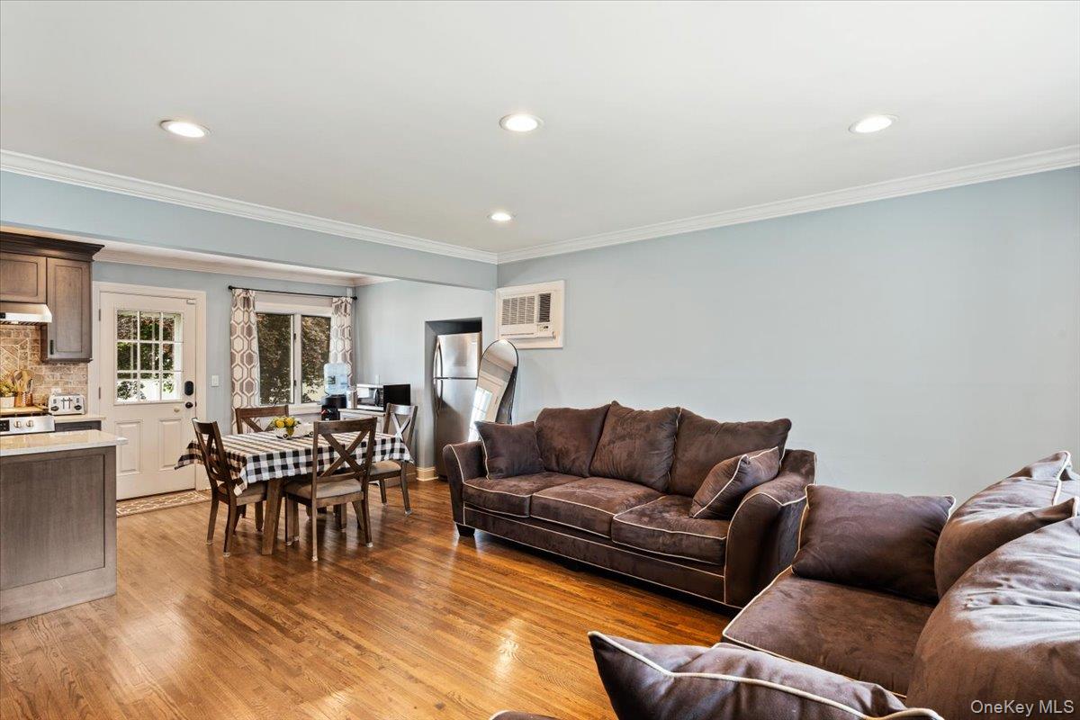 3rd image of 235 N Kings Ave, Oyster Bay, NY 11758 | MLS# 1037409