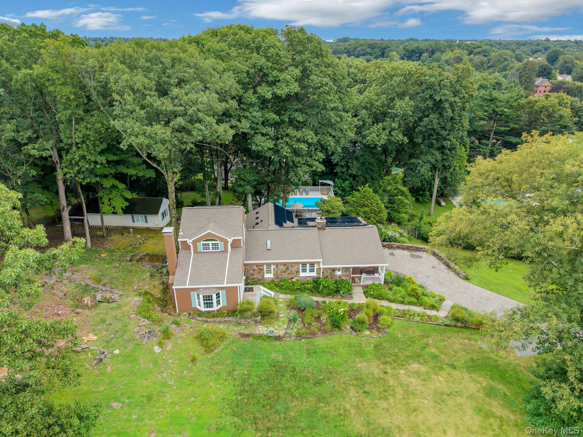 3rd image of 24 Westerly Ln, Mount Pleasant, NY 10594 | MLS# 1037423