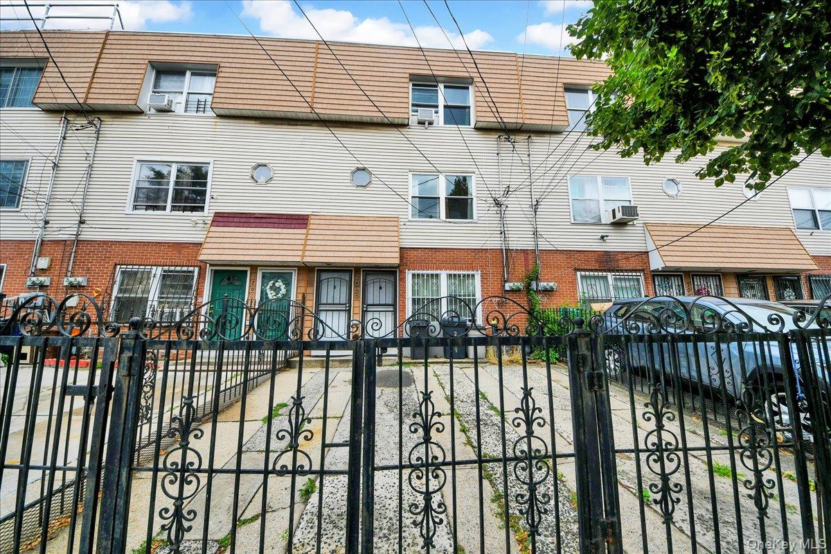 38th image of 2069 Cicero Ave, New York, NY 10473 | MLS# 1037430