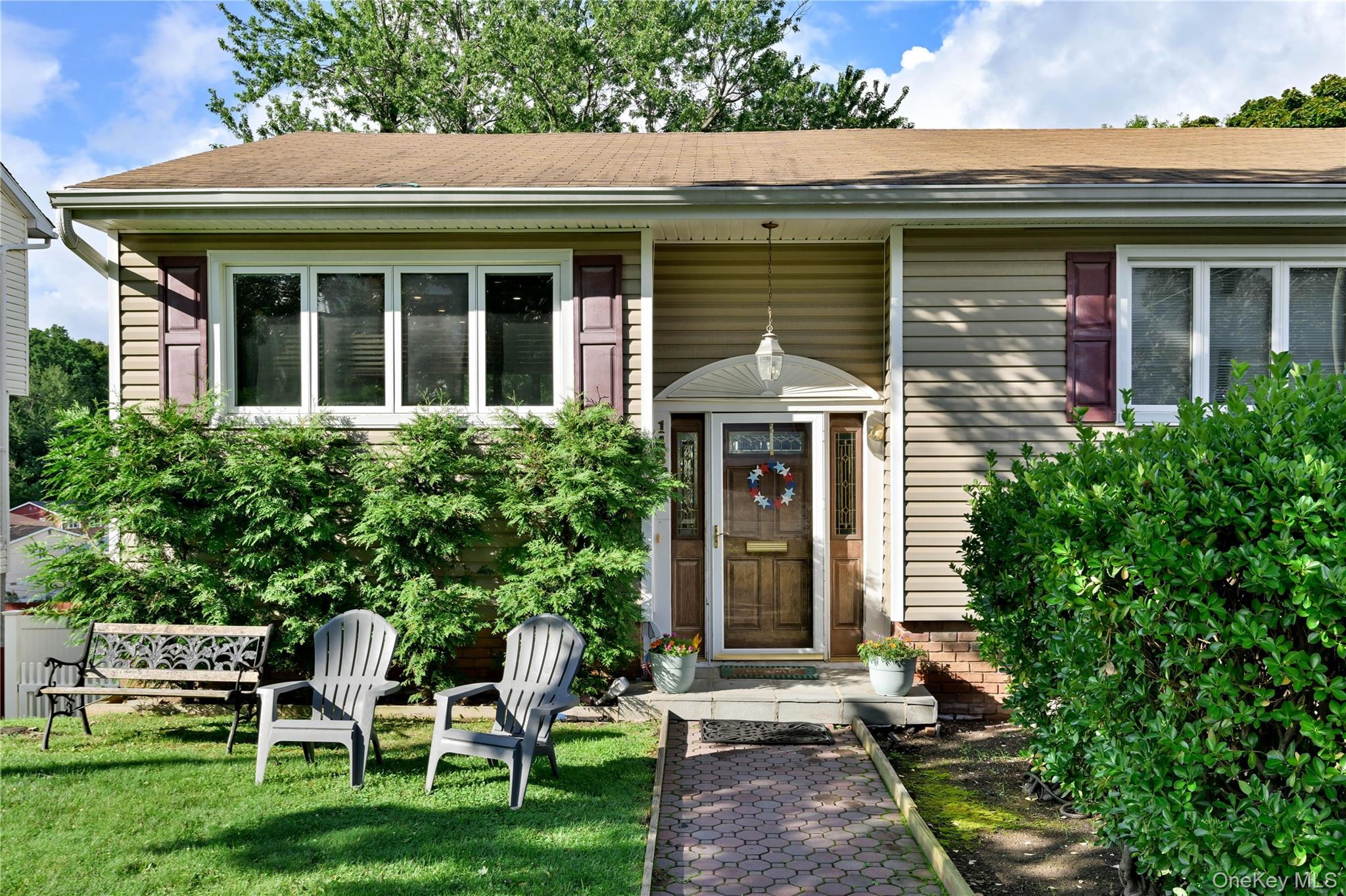 1st image of 148 Newport Rd, Yonkers, NY 10710 | MLS# 1037436