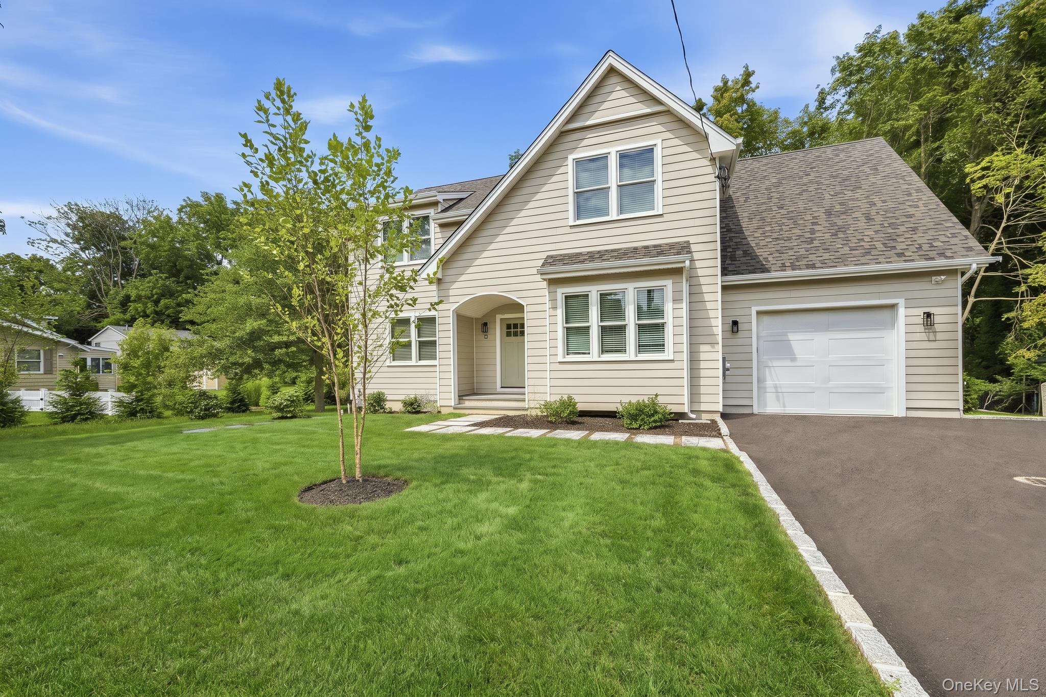 34th image of 11 Park St, Brookhaven, NY 11733 | MLS# 1037453