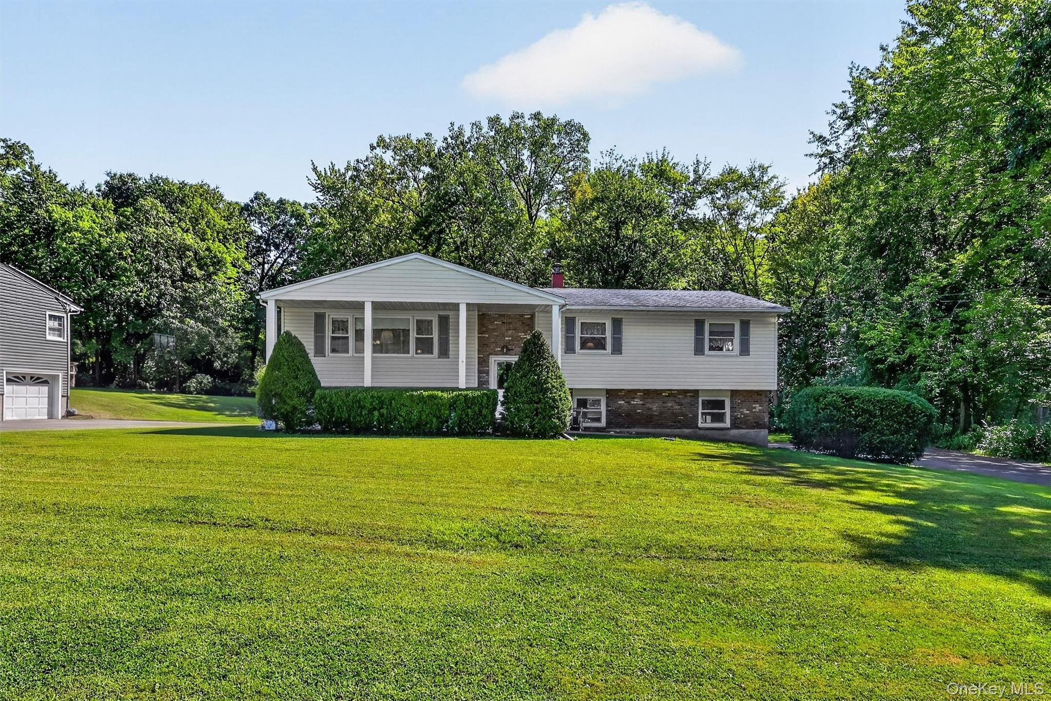 1st image of 24 Meadow St, Newburgh (town), NY 12550 | MLS# 1037473