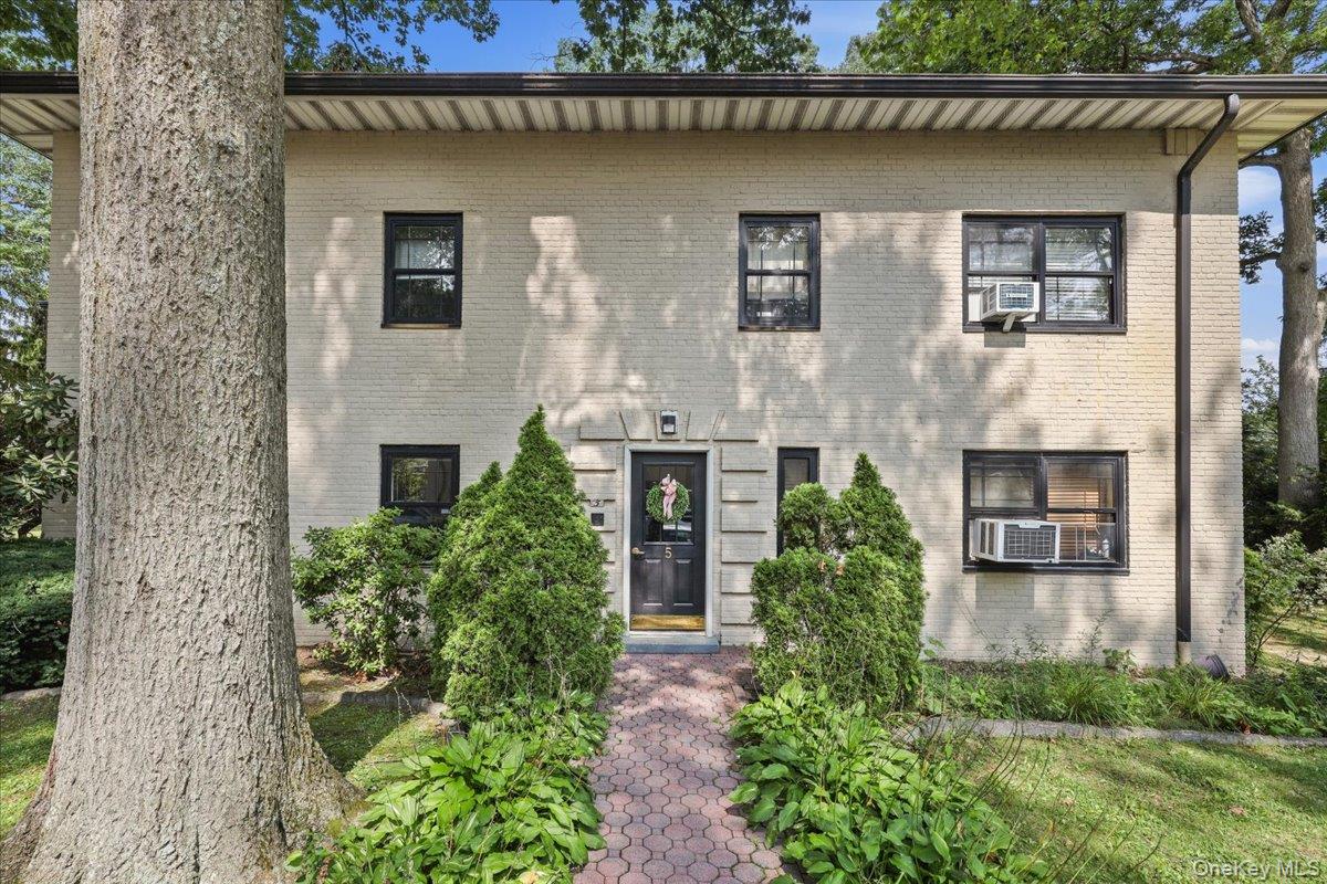 2nd image of 5 Whitehall Rd #1L, Eastchester, NY 10709 | MLS# 1037479
