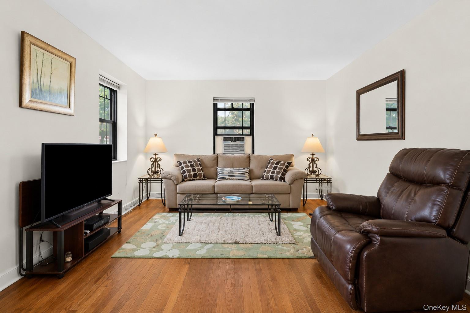 4th image of 5 Whitehall Rd, Eastchester, NY 10709