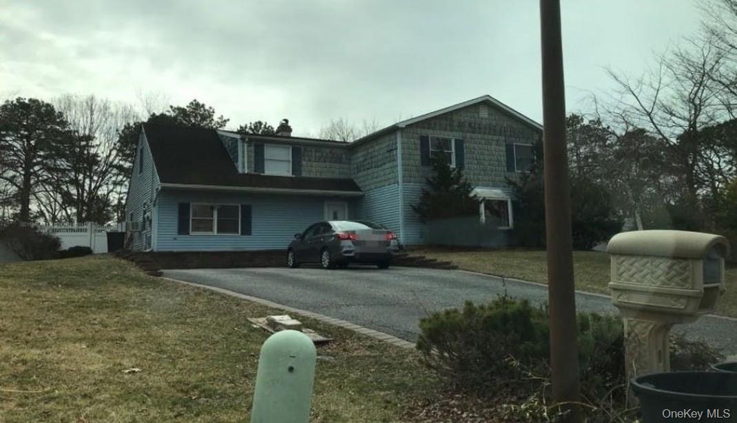 3rd image of 5 Norway Pine Dr, Brookhaven, NY 11763 | MLS# 1037490
