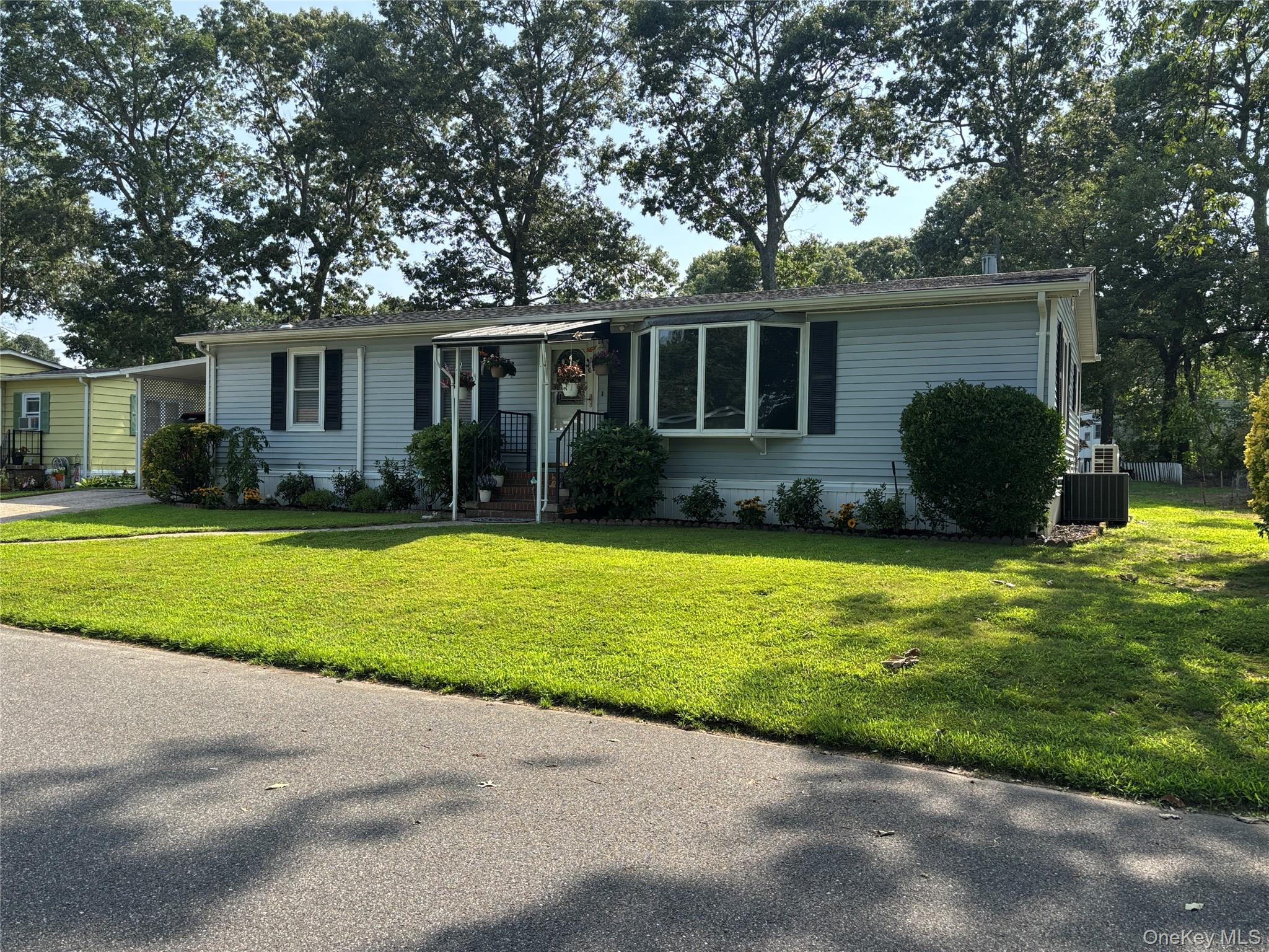 2nd image of 1661 Old Country Rd #454, Riverhead, NY 11901 | MLS# 1037492