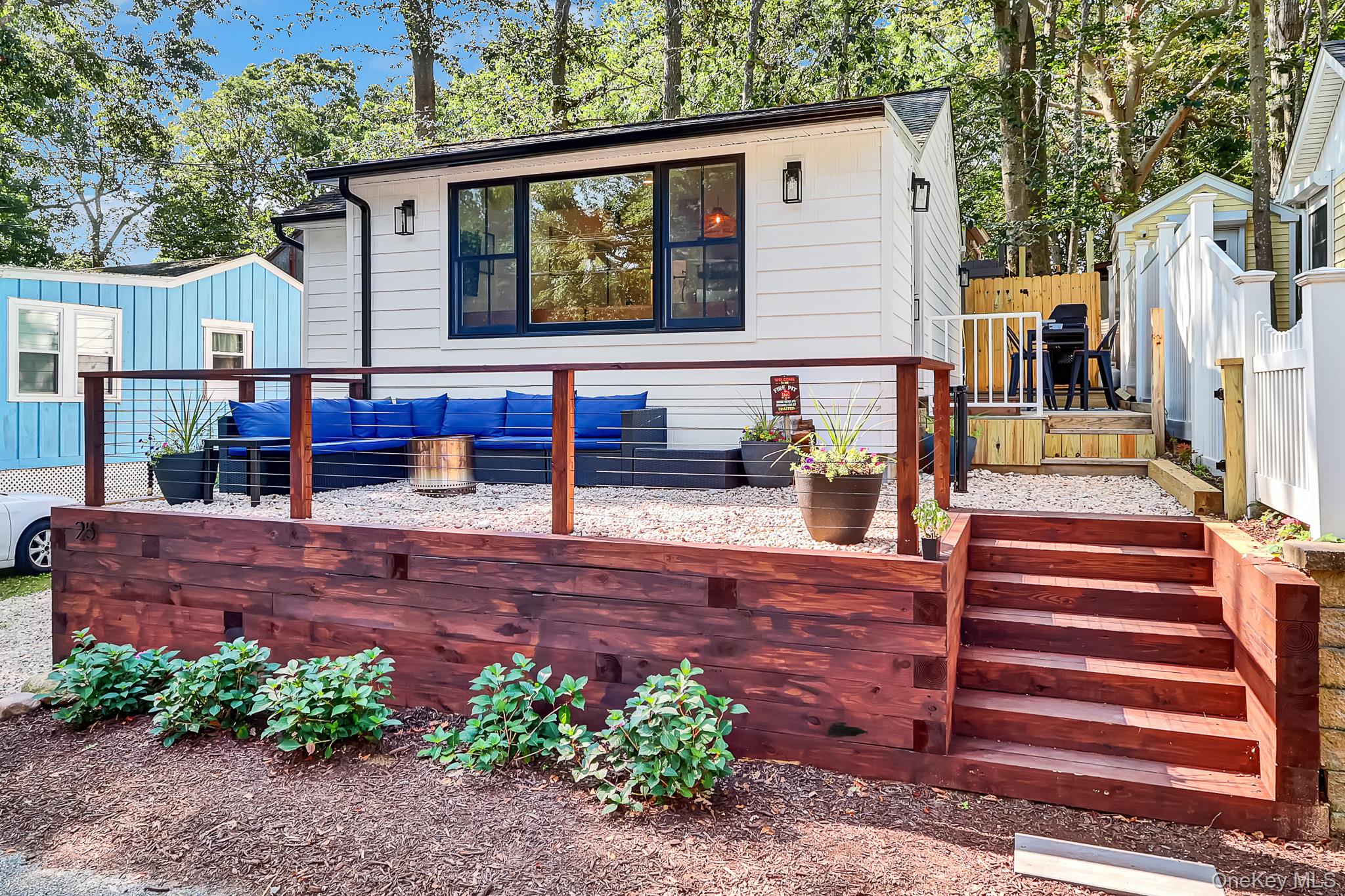 2nd image of 25 Cottage Rd, Riverhead, NY 11933 | MLS# 1037498